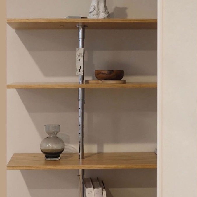 Tecta S44 Book Shelf White, Tecta S44 Book Shelf Black 착용 스타일 - 1