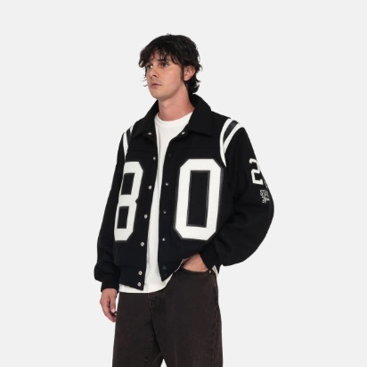 Stussy 80 Wool Varsity Jacket Black 착용 스타일 - 2