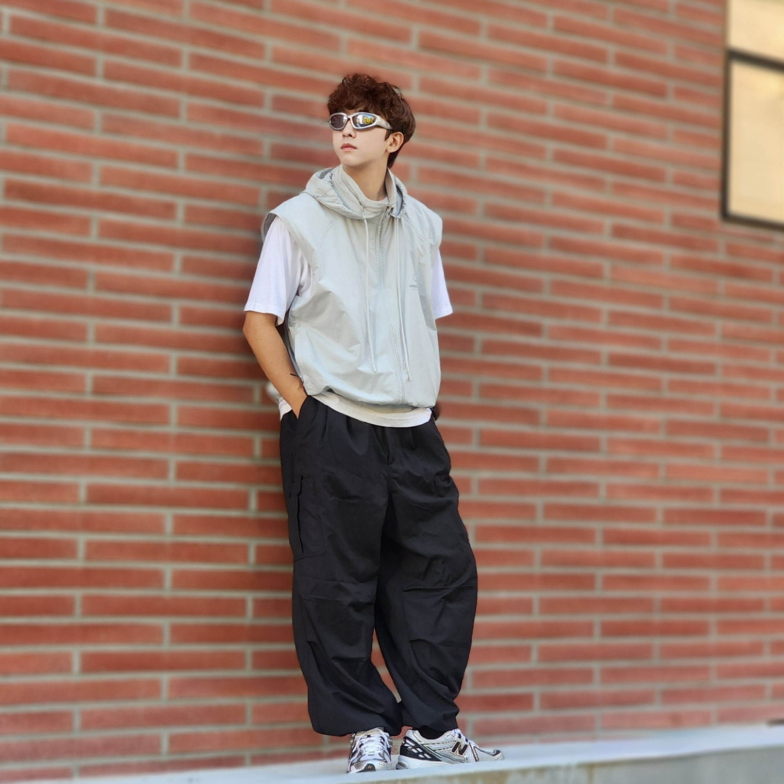 New Balance 1906R White Gold 착용 스타일 - 1