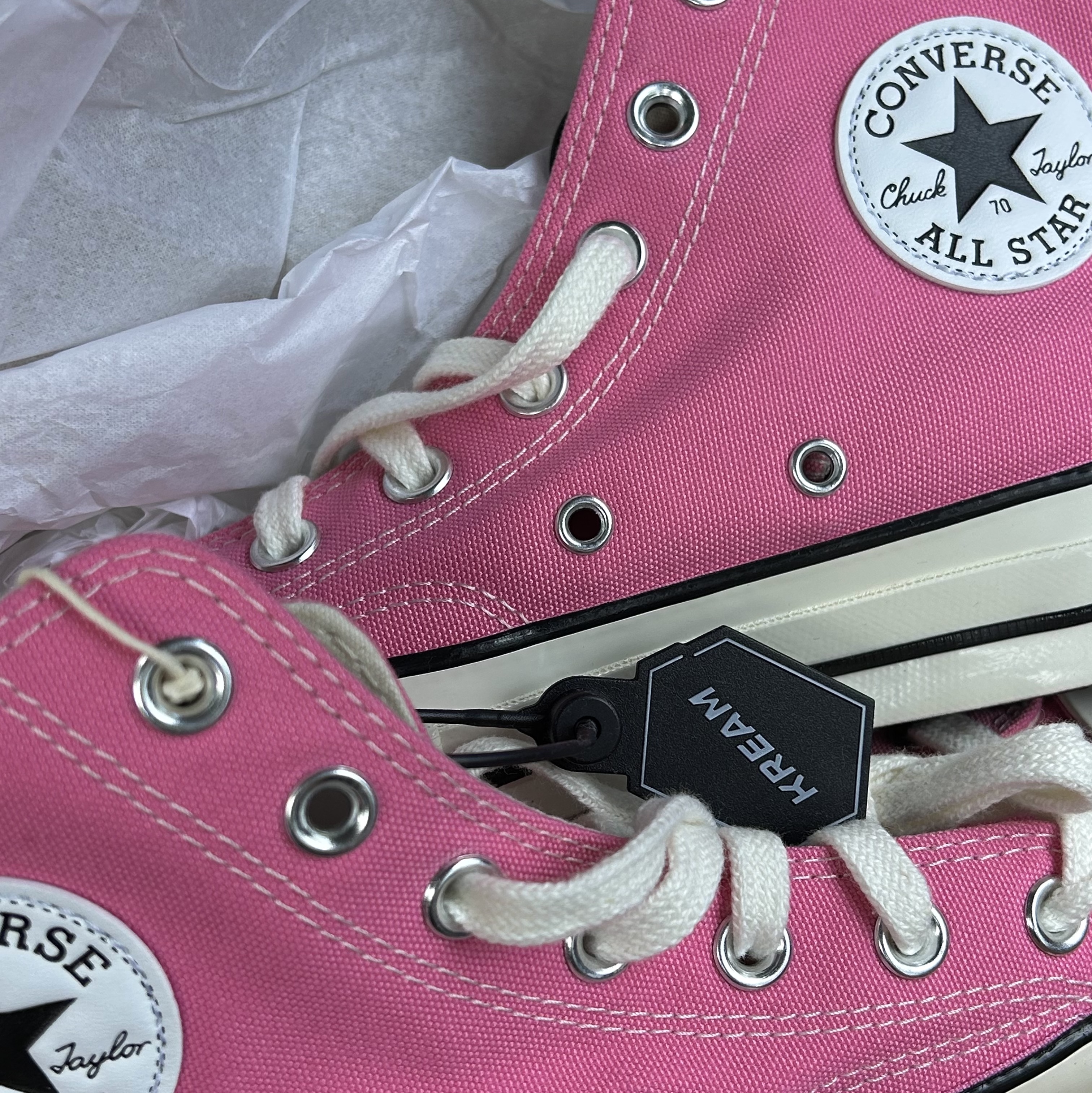 Converse Chuck 70 High Vintage Canvas Pink 착용 스타일 - 2