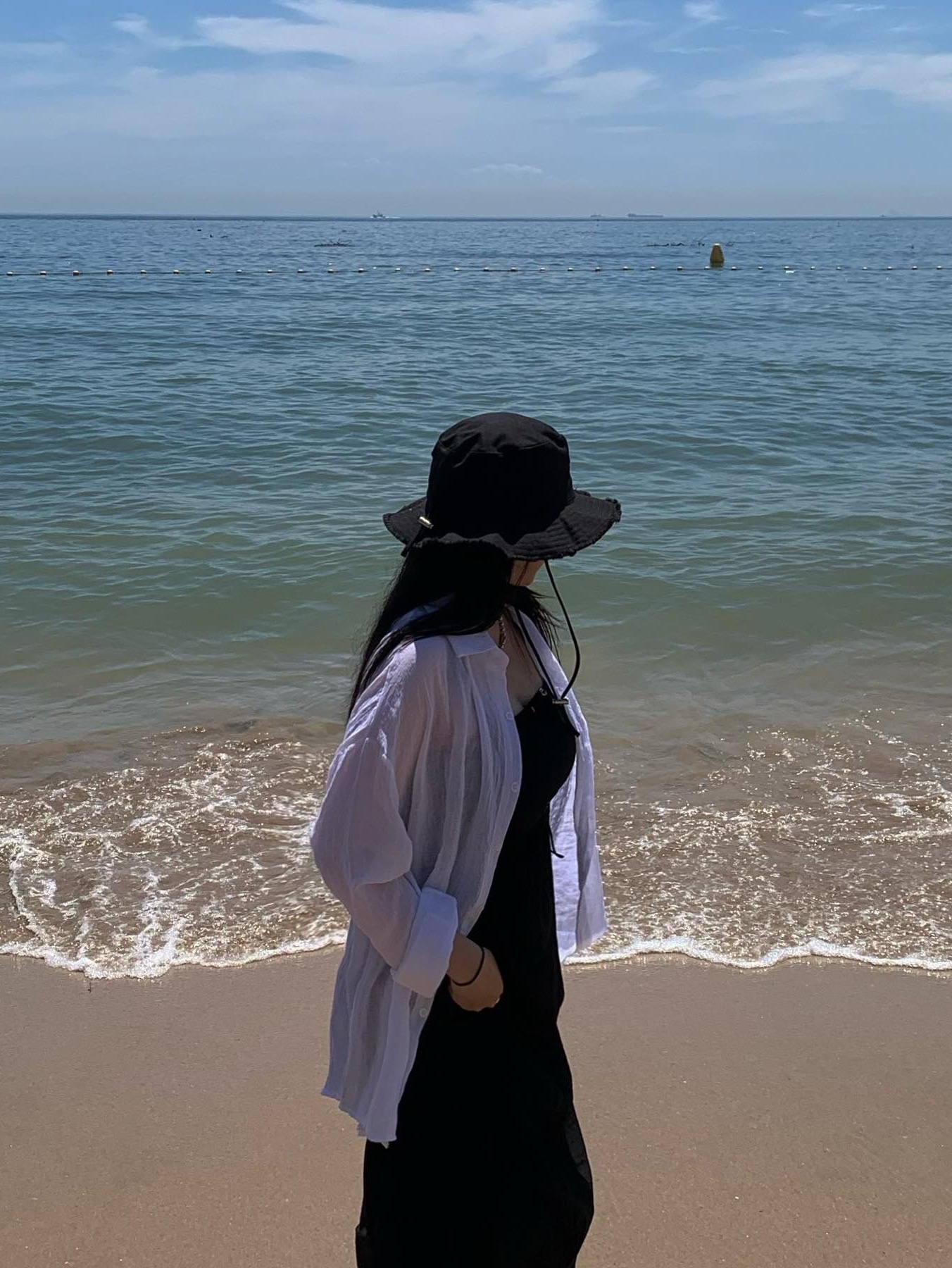 Jacquemus Le Bob Artichaut Bucket Hat Black 착용 스타일 - 2