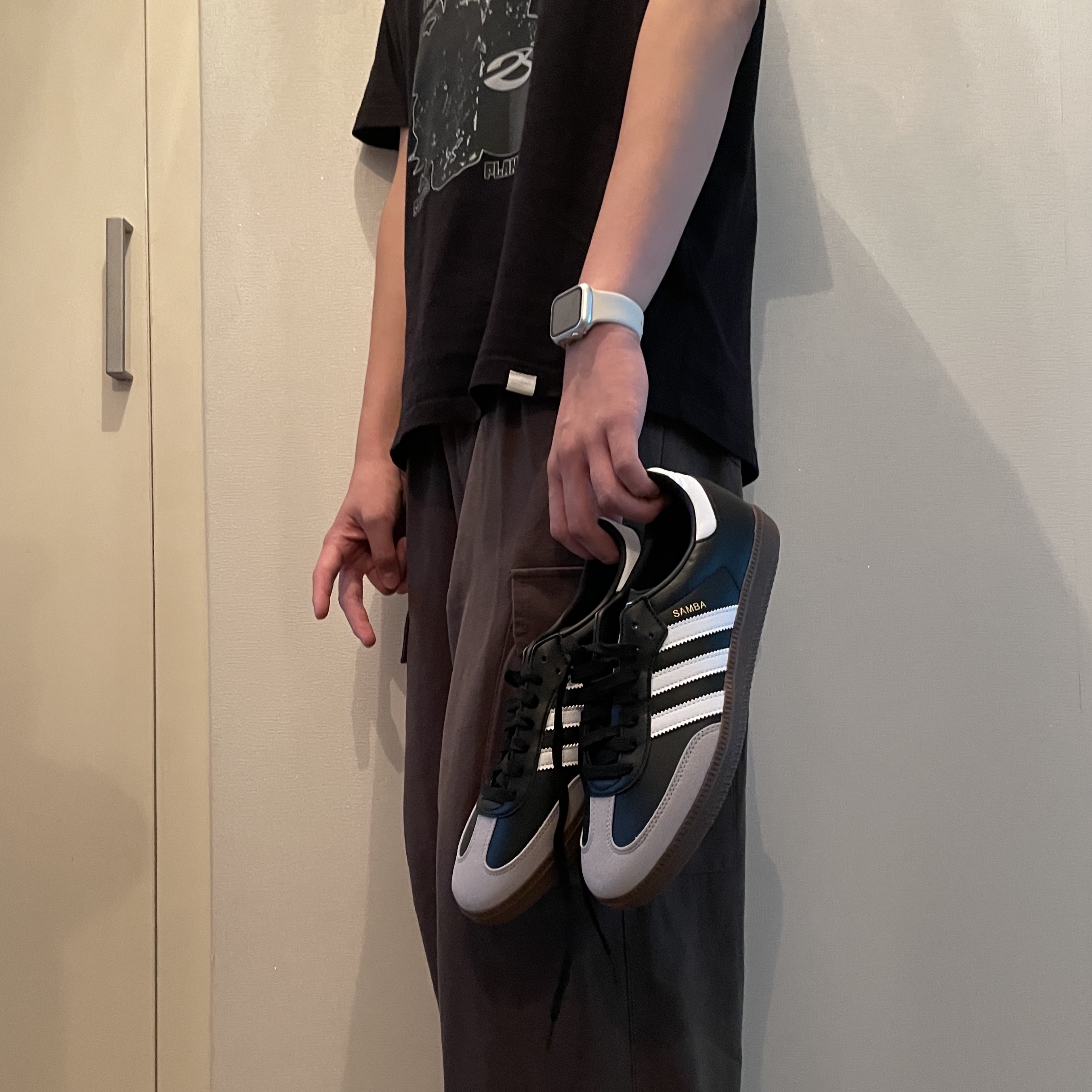 Adidas Samba Vegan Black White 착용 스타일