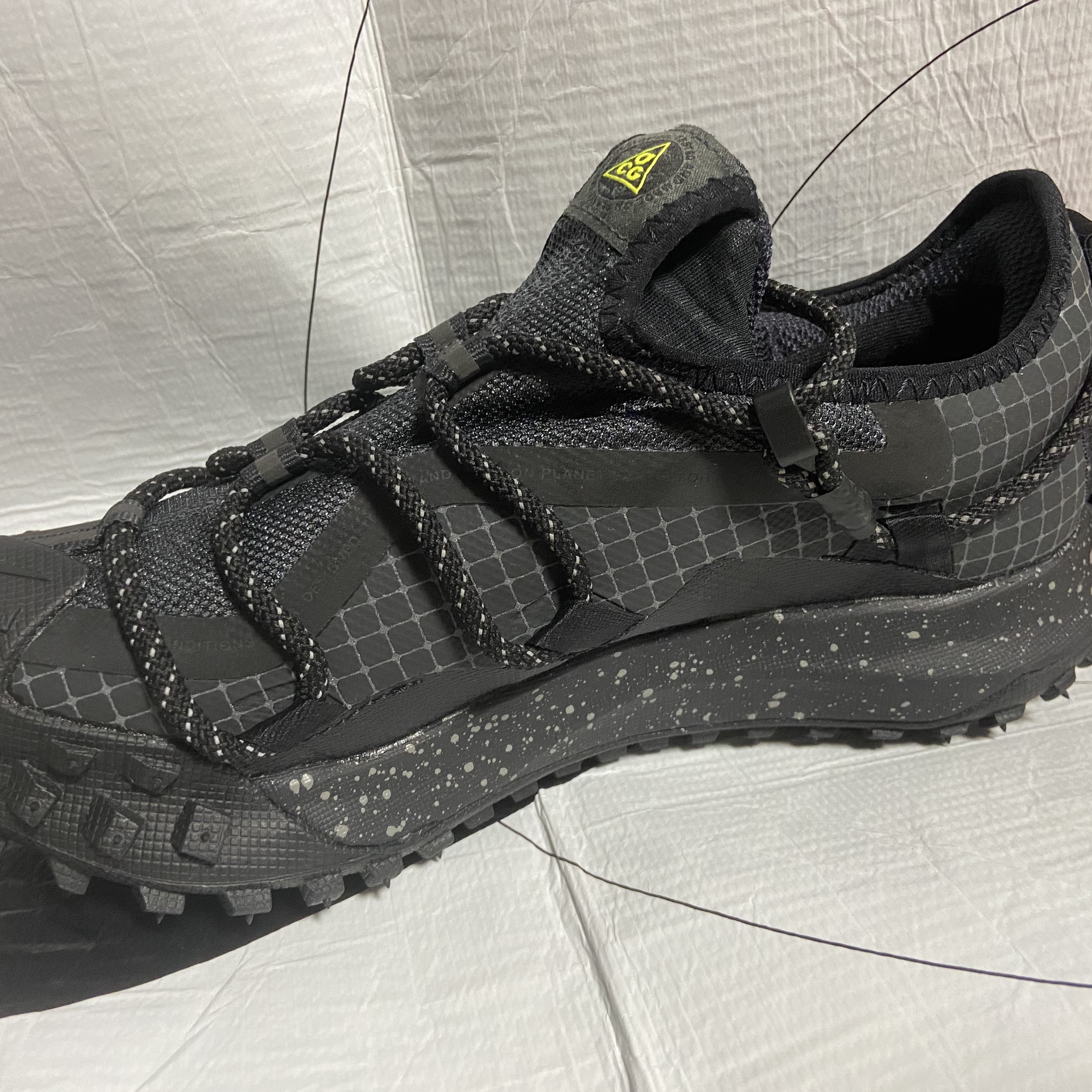 Nike ACG Mountain Fly Low Gore-Tex SE Dark Smoke Grey 착용 스타일