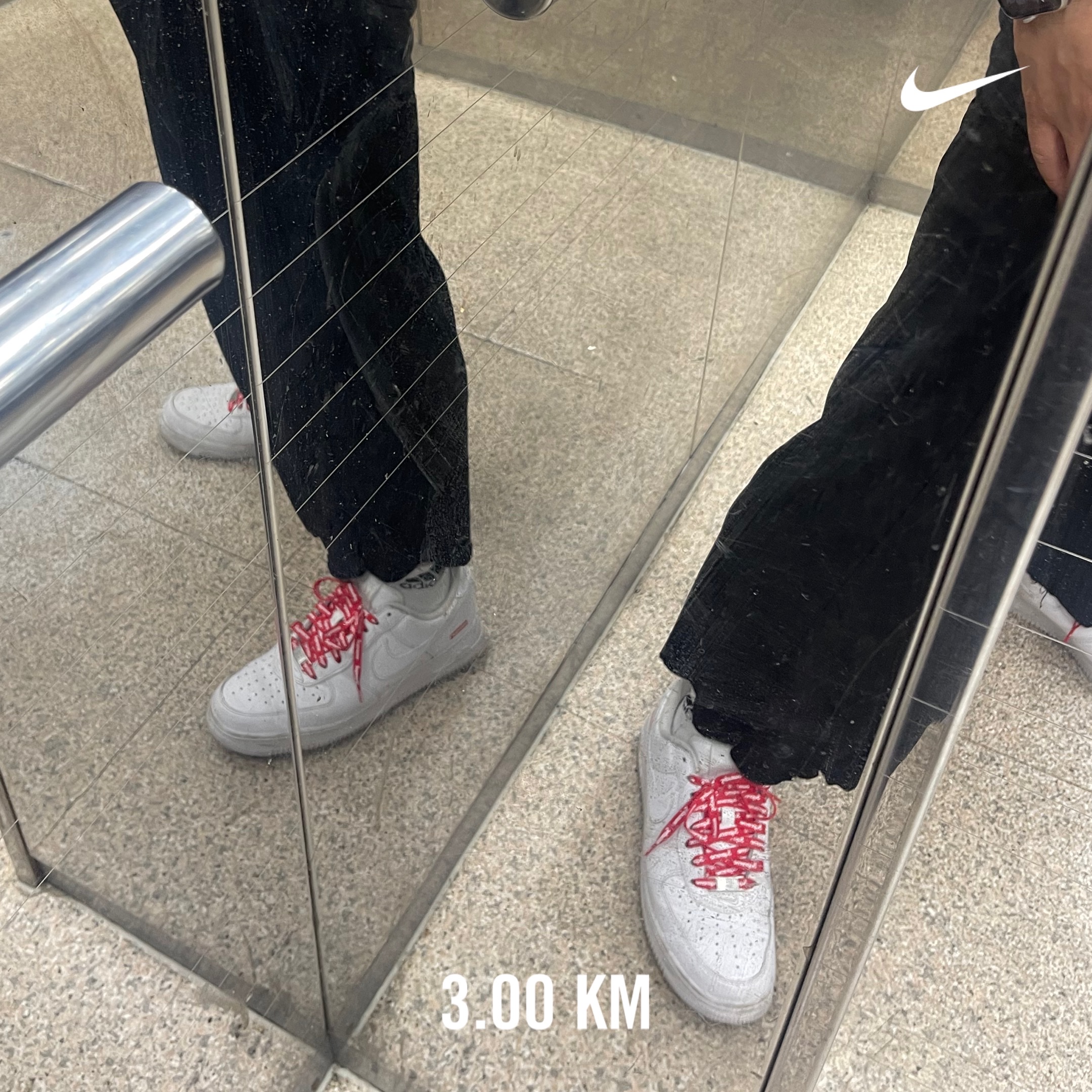 Nike x Supreme Air Force 1 Low White 착용 스타일