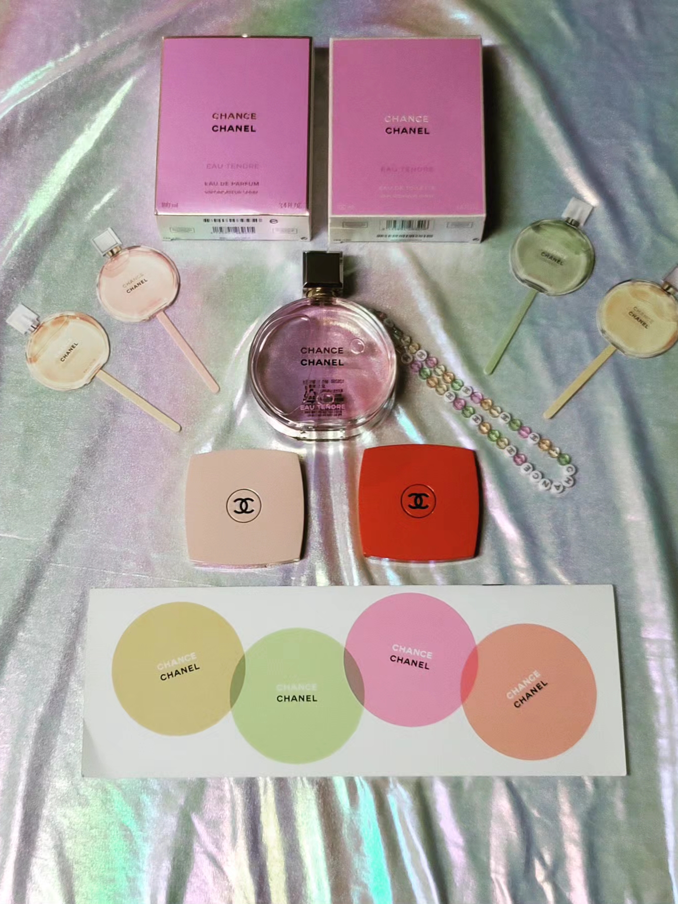 Chanel Codes Couleur Limited Edition Miroir Double Facettes 111 Ballerina, Chanel Codes Couleur Limited Edition Miroir Double Facettes Premiere 121 Dame 착용 스타일