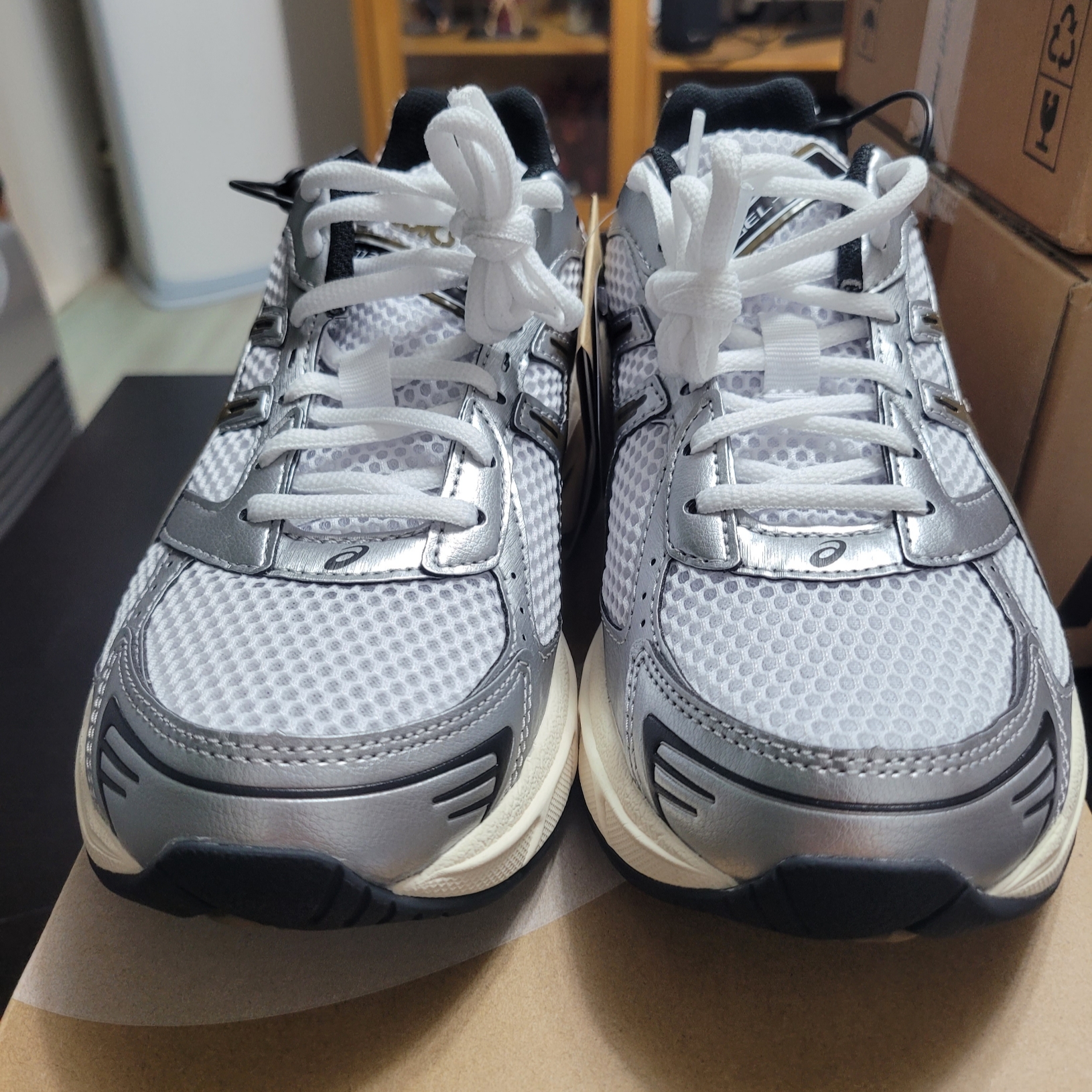 Asics Gel-1130 White Clay Canyon 착용 스타일 - 2