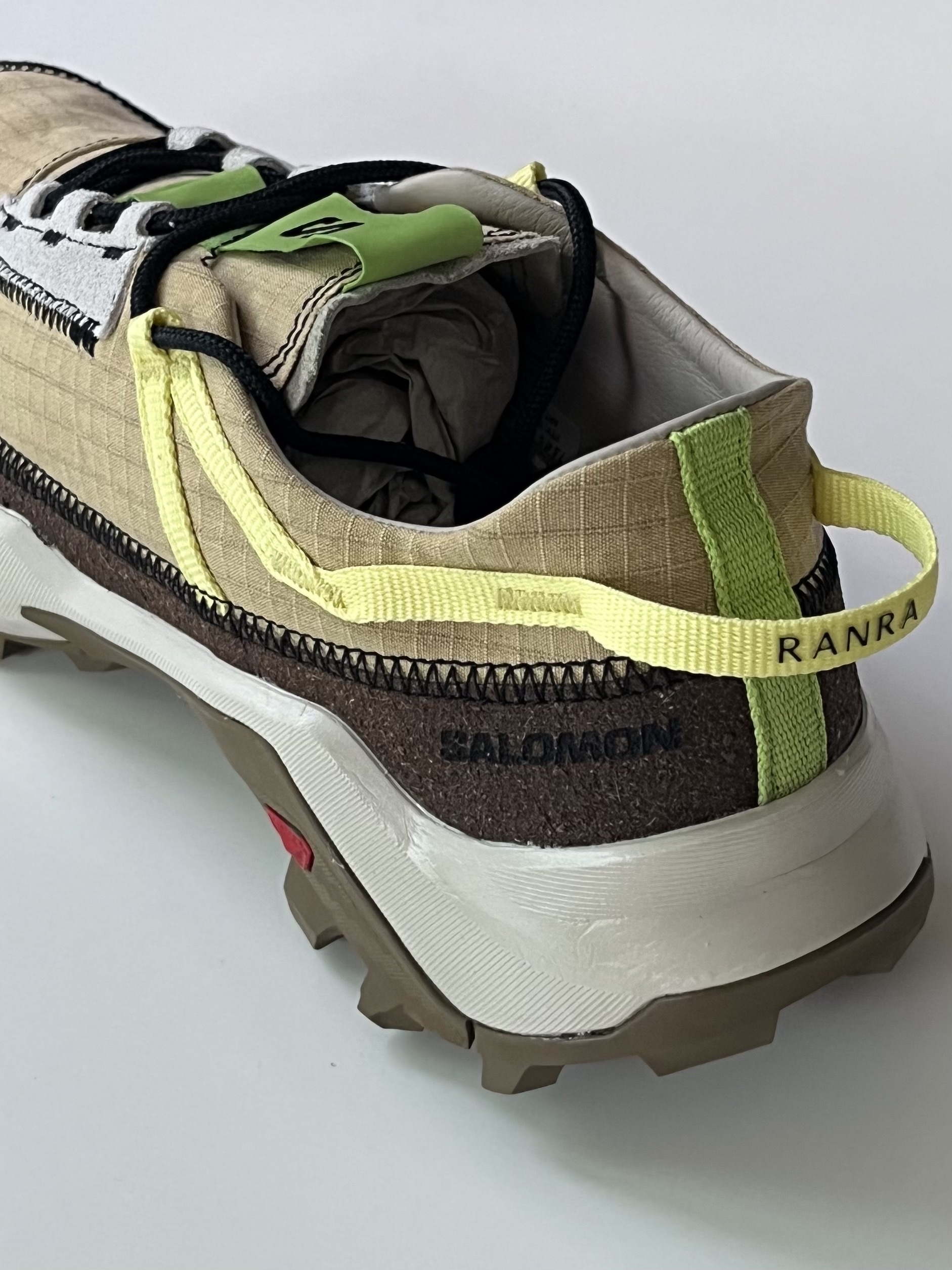 Salomon x Ranra Cross Pro Better Cathay Spice Kelp 착용 스타일 - 1