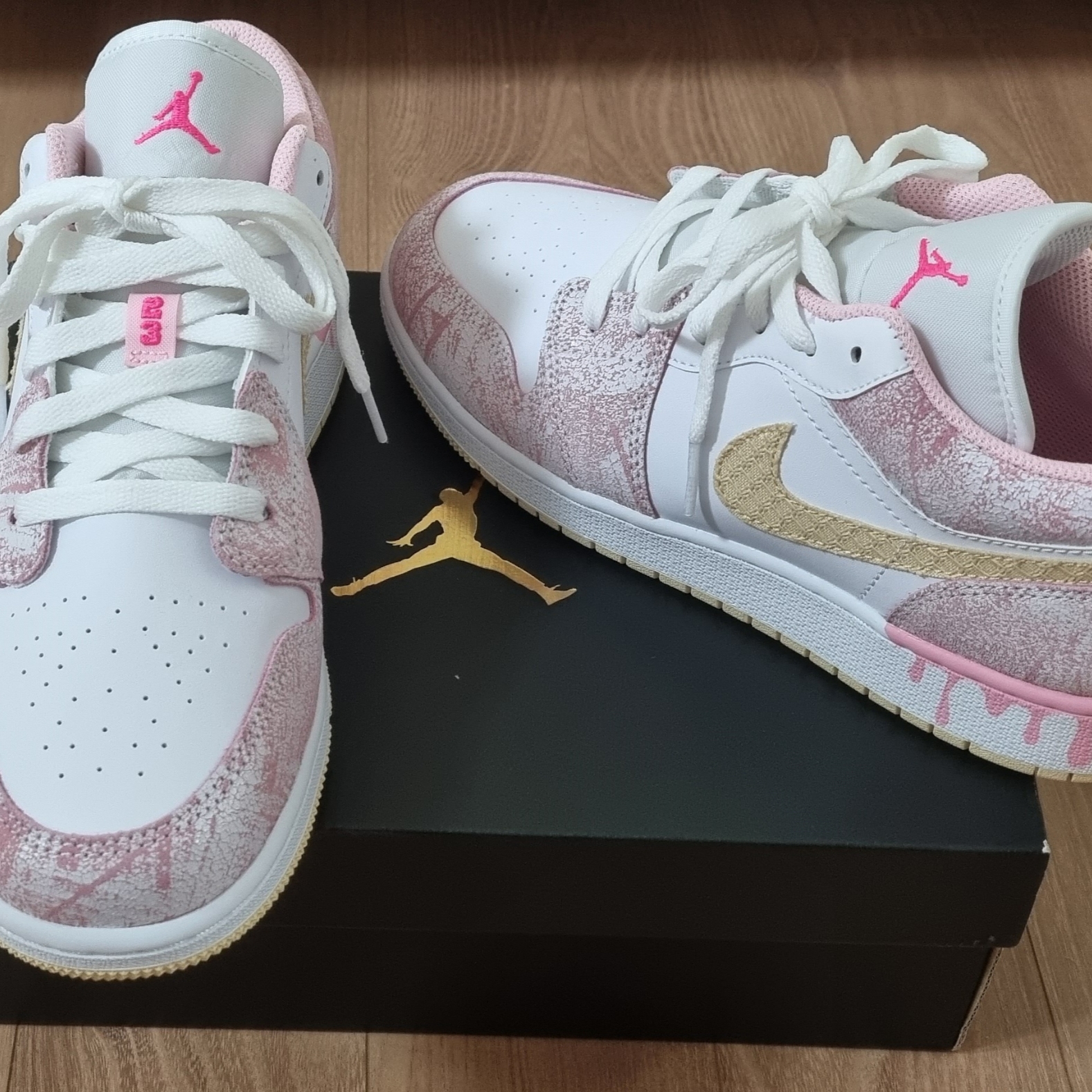(GS) Jordan 1 Low SE Pale Vanilla 착용 스타일 - 2