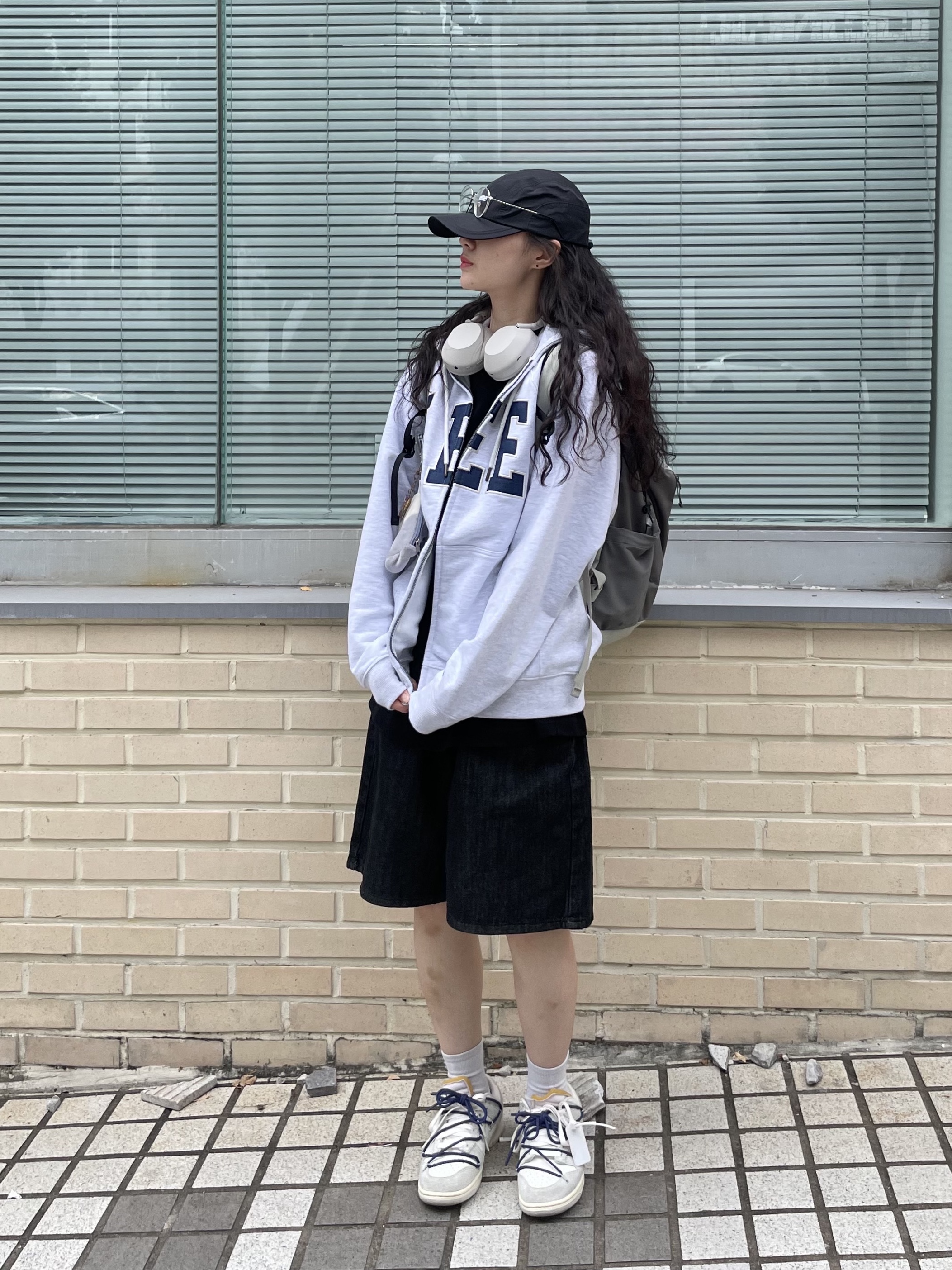 Nike x Off-White Dunk Low The 50 - Lot 18, Sony WH-1000XM5 Silver (Korean Ver.) 착용 스타일 - 1
