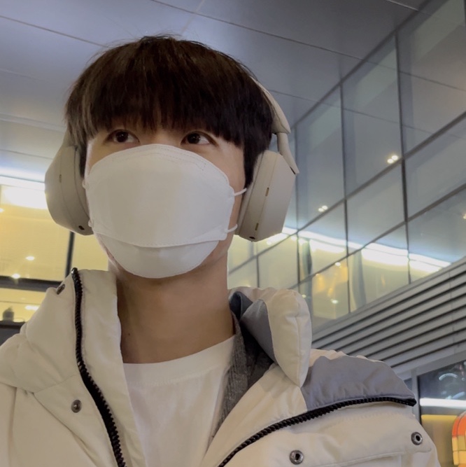 Sony WH-1000XM5 Silver (Korean Ver.) 착용 스타일