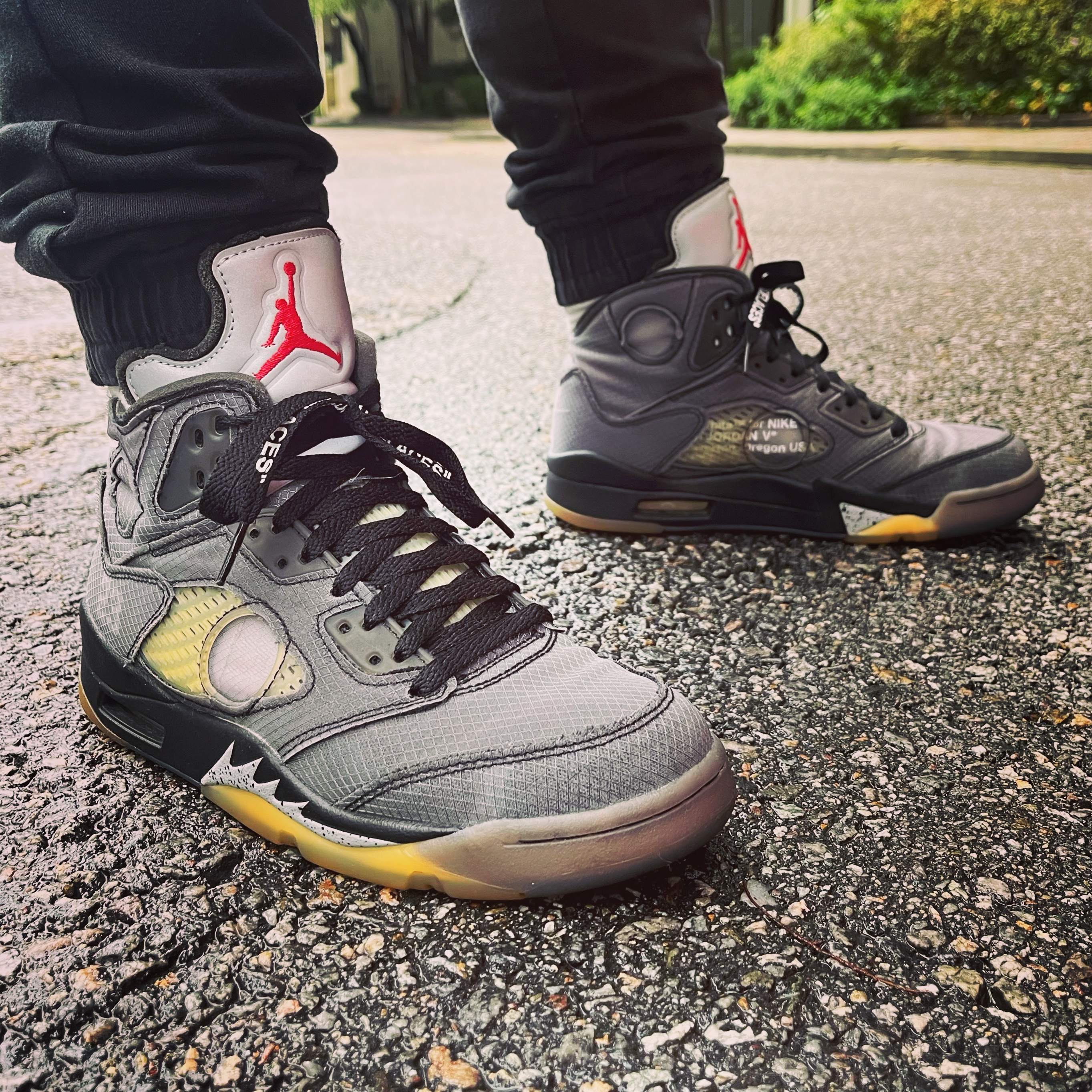 Jordan 5 x Off-White Retro SP Black Muslin 착용 스타일