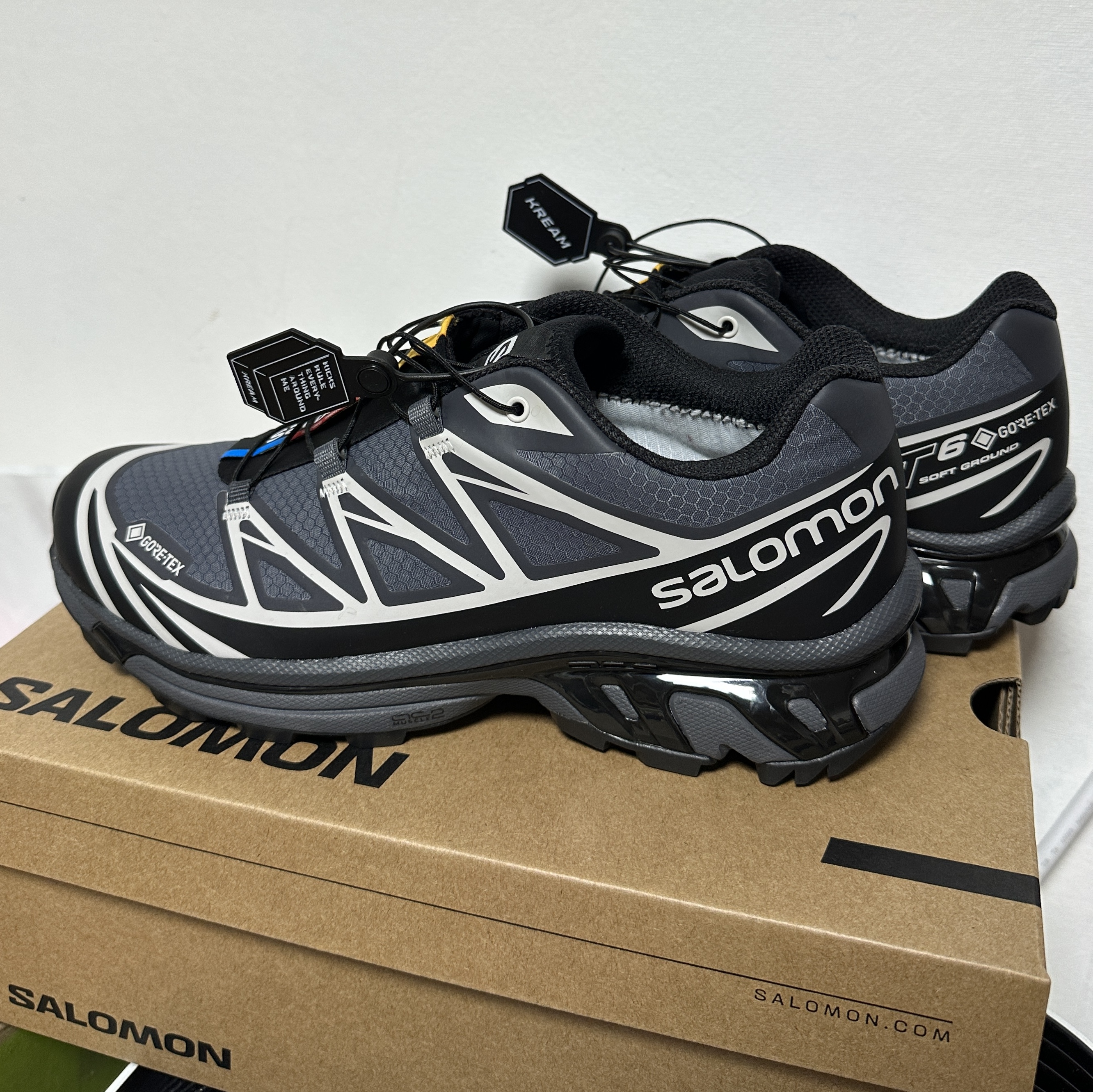Salomon XT-6 Gore-Tex Black Ebony 착용 스타일