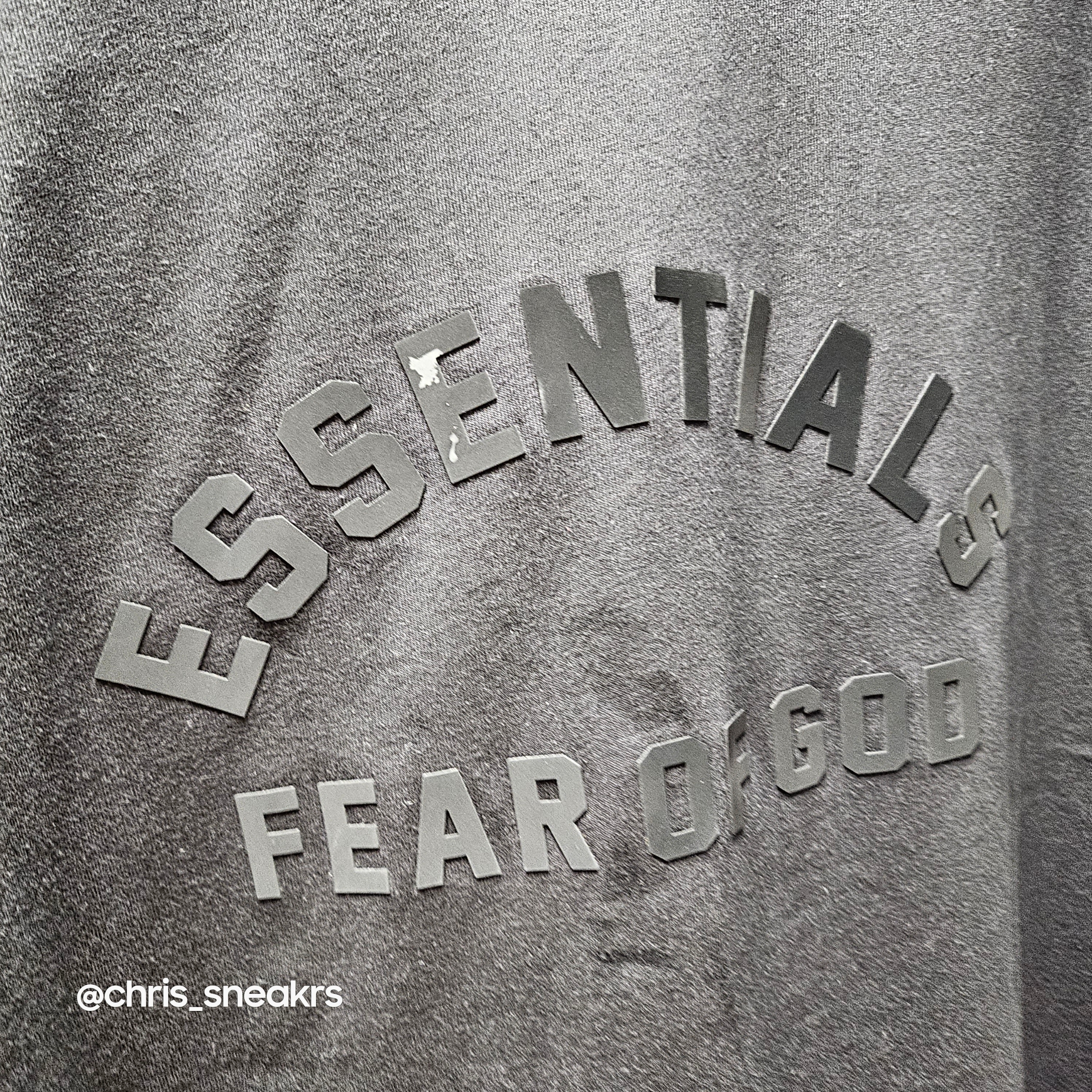 Essentials The Black Collection T-Shirt Black - 23SS, Supreme Denim Camp Cap Washed Black - 22FW 착용 스타일 - 1