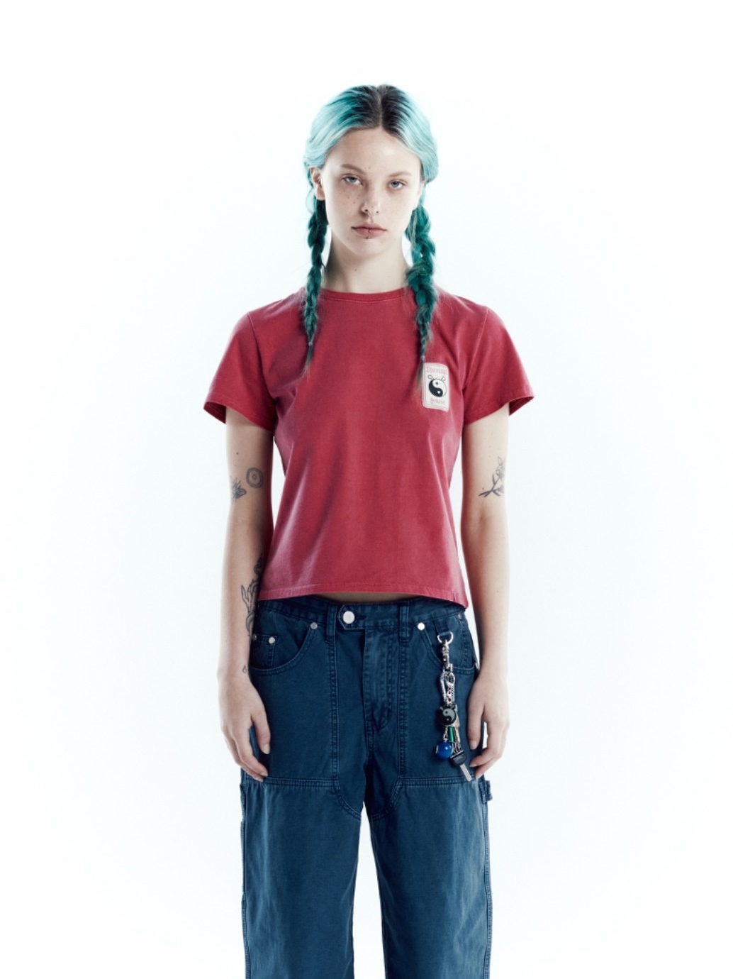 Thevinylhouse Pigment Yinyang T-Shirt Red, Thevinylhouse Love Yinyang T-Shirt White 착용 스타일
