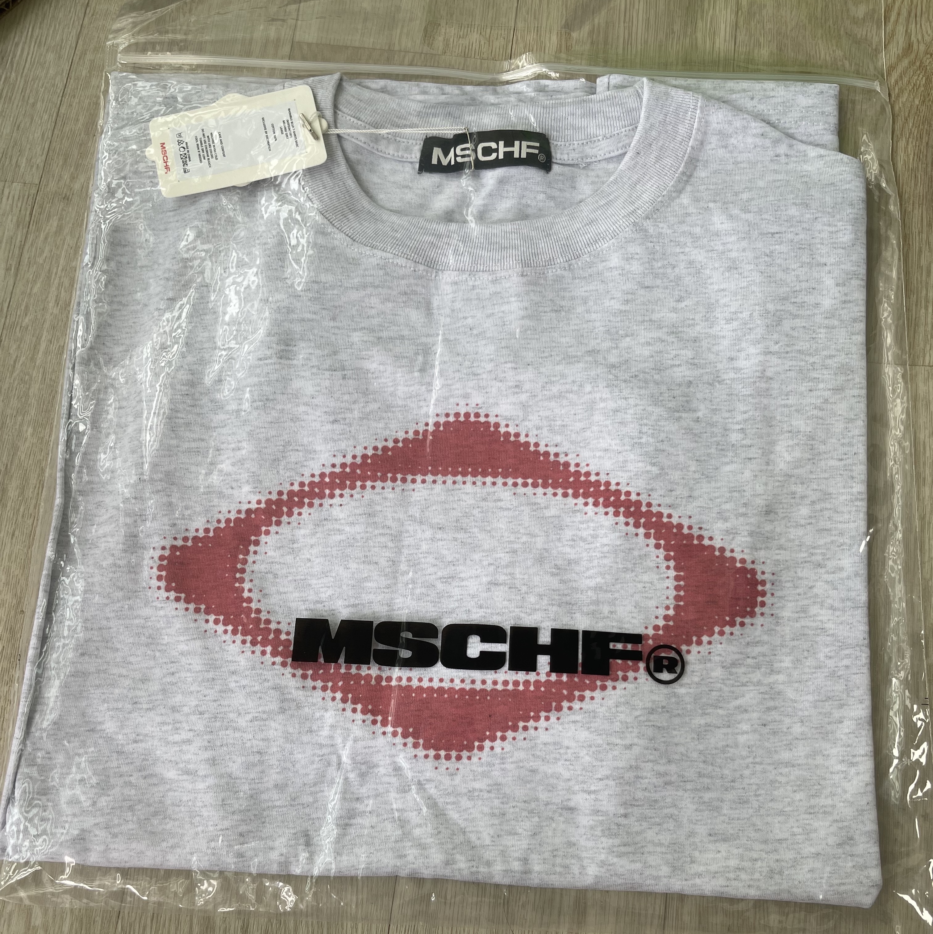 (W) Mischief Rhombus Blur T-Shirt Basic Melange Grey 착용 스타일