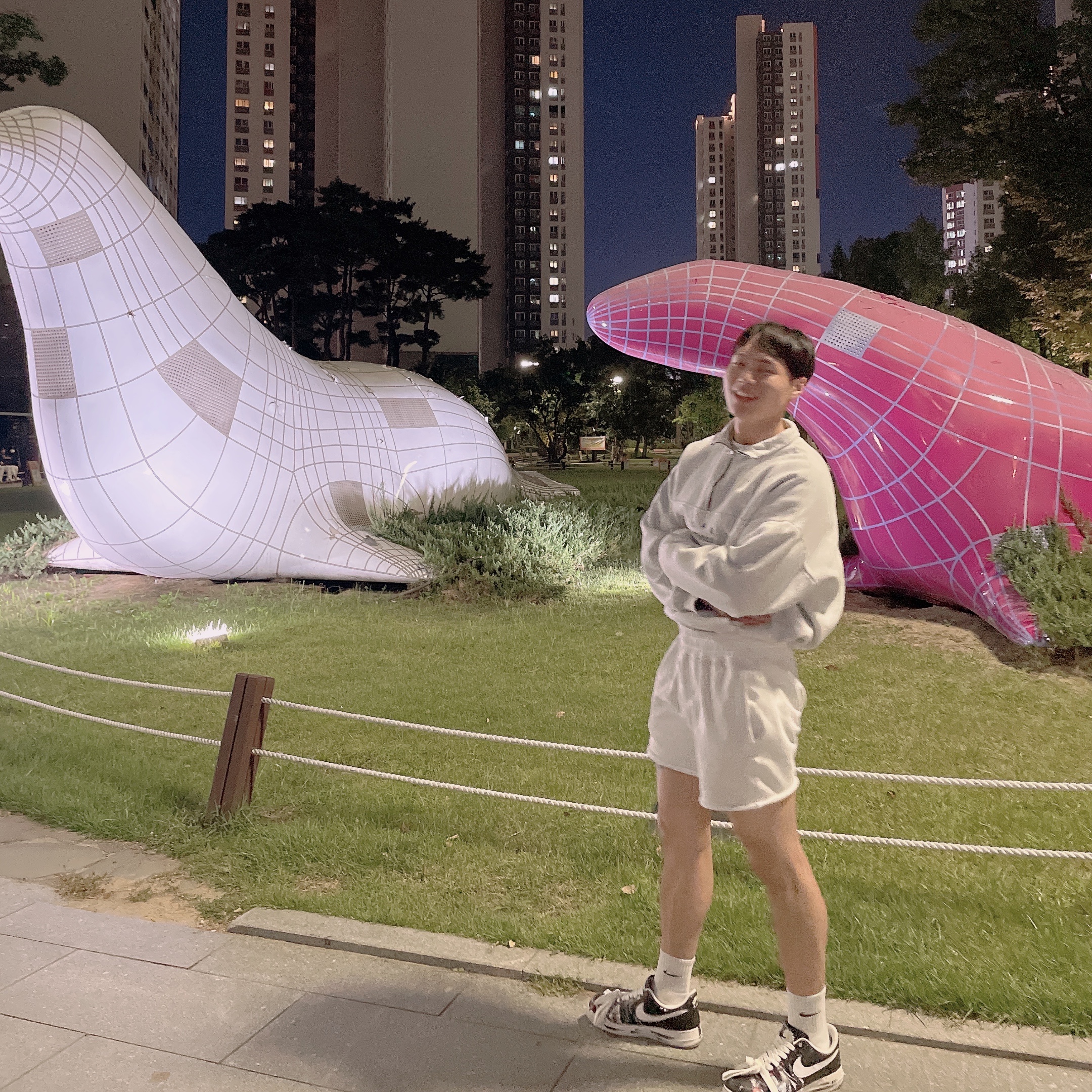 IAB Studio Half Zip Pullover Light Gray, Nike x Peaceminusone Air Force 1 Low Para-Noise 착용 스타일