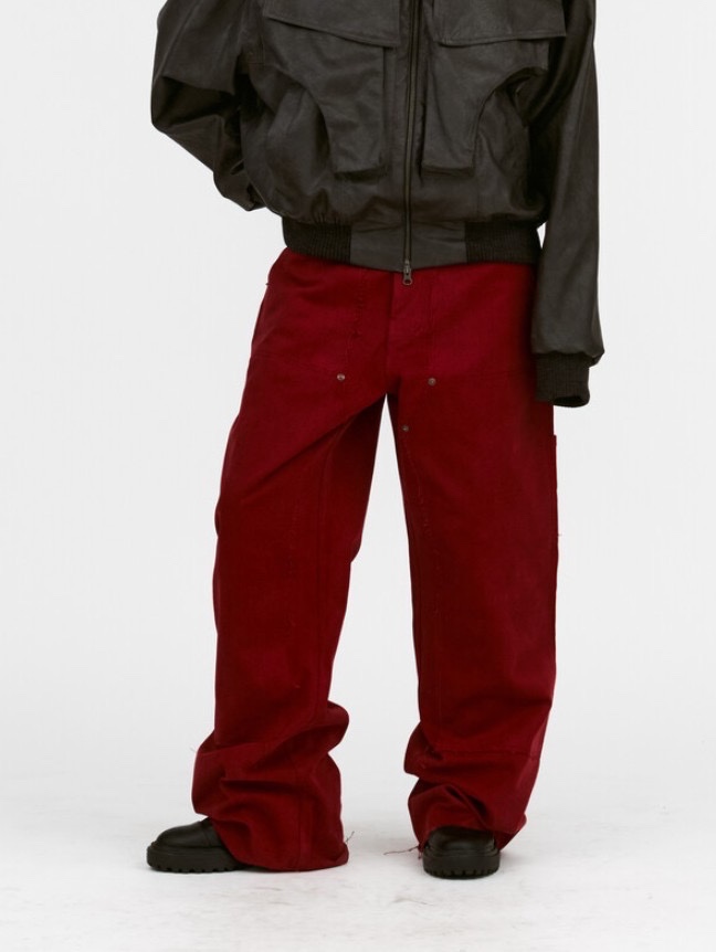 Full of Ssun Cutout Work Pants Red, Full of Ssun Cutout Work Pants Grey 착용 스타일 - 1