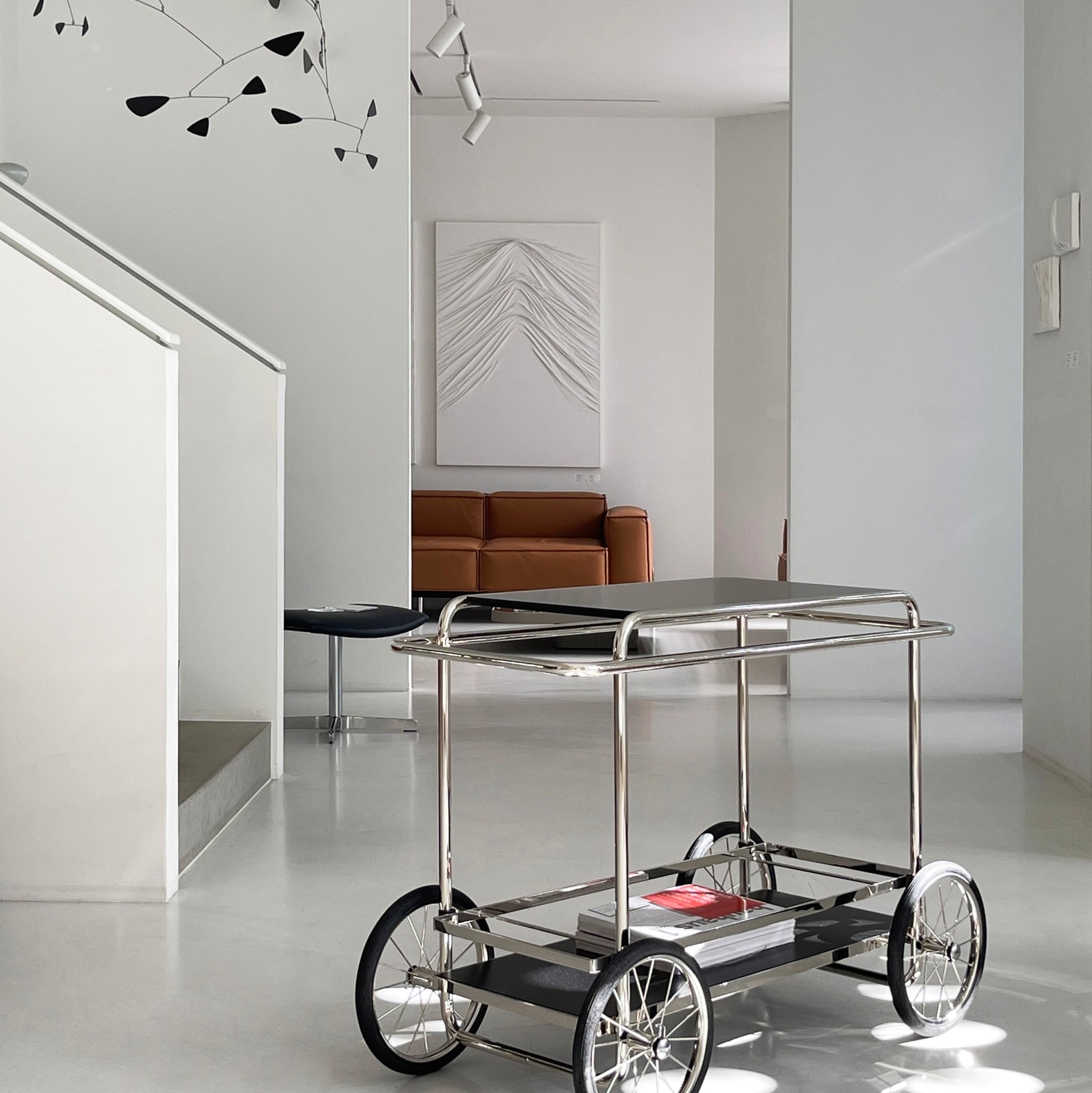 [KREAM 단독] Tecta M4R Console Trolley With Bottle Holder White, [KREAM 단독] Tecta M4R Console Trolley With Bottle Holder Yellow Green 착용 스타일