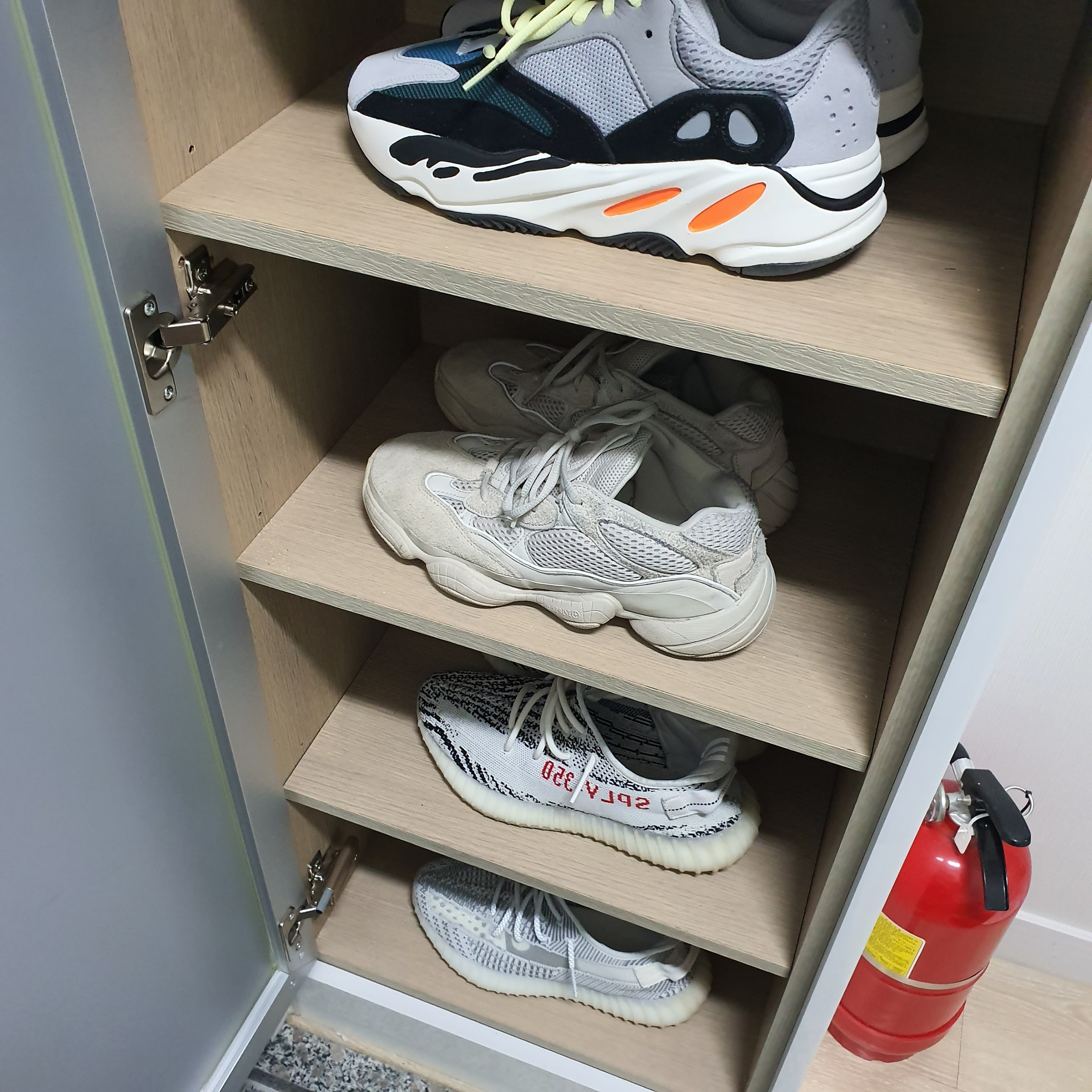 Adidas Yeezy Boost 350 V2 Static 2023 착용 스타일