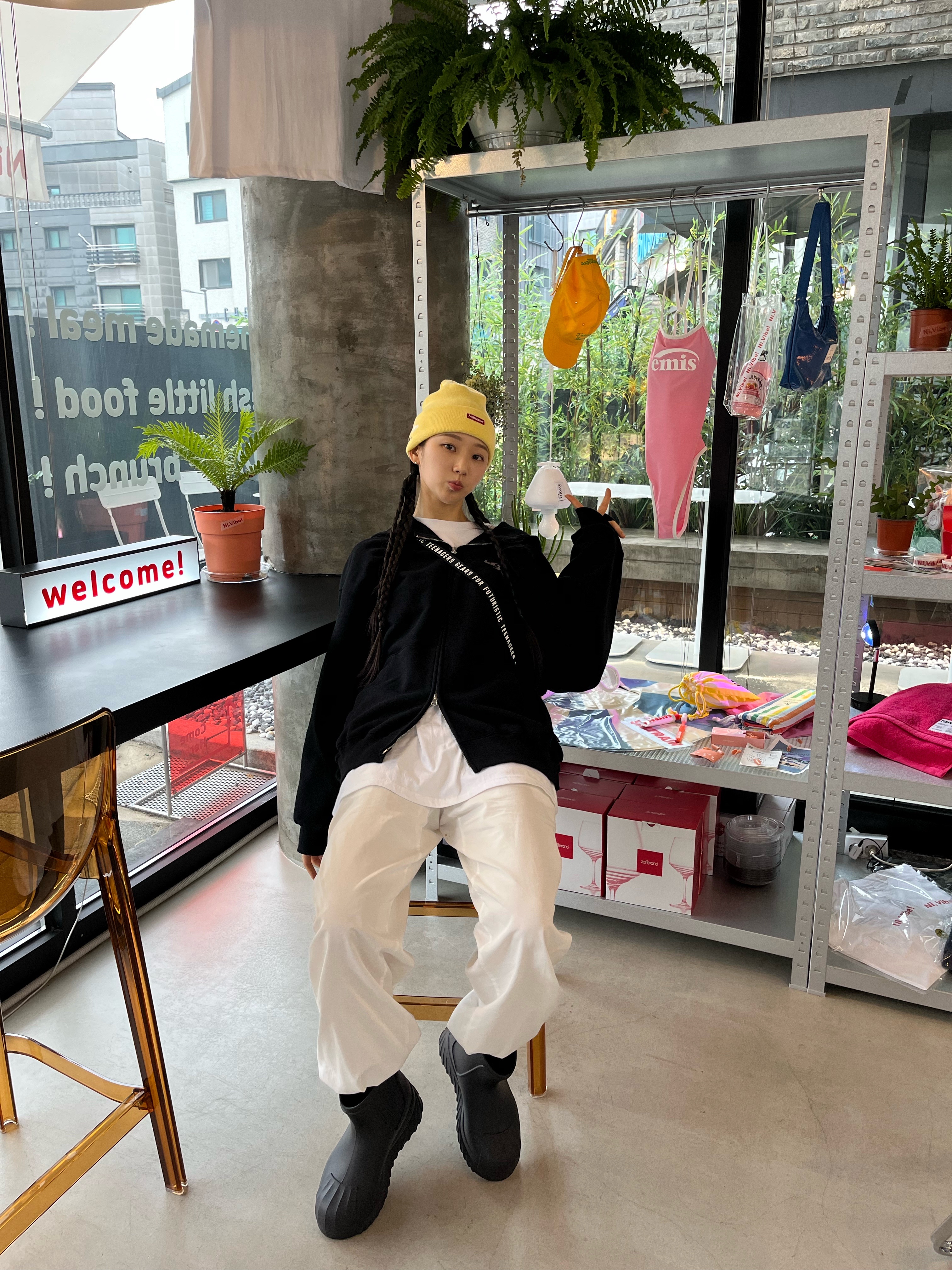 (W) Adidas Adifom Superstar Boot Black, Supreme New Era Varsity Beanie Light Yellow - 23FW 착용 스타일