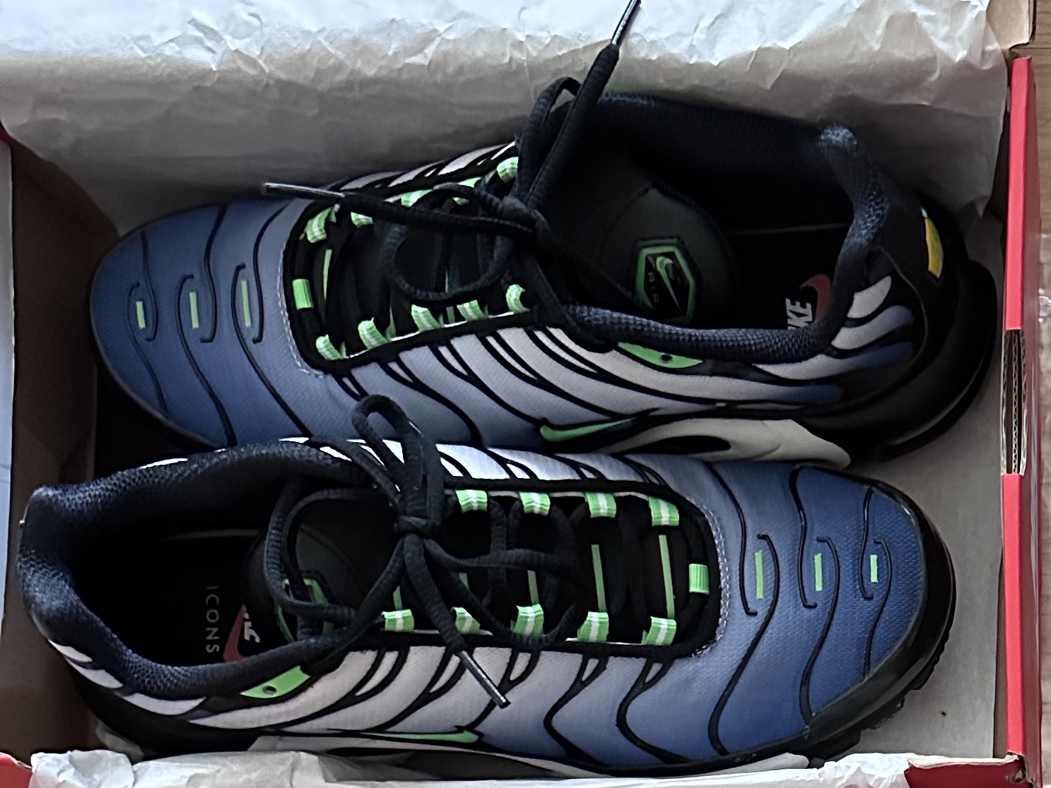 Nike Air Max Plus Black Deep Royal 착용 스타일 - 1