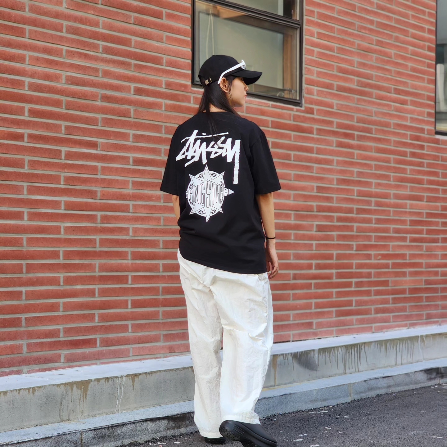 (W) Adidas Adifom Stan Smith Mule Core Black, Stussy x Gang Starr Take It Personal T-Shirt Black 착용 스타일 - 3