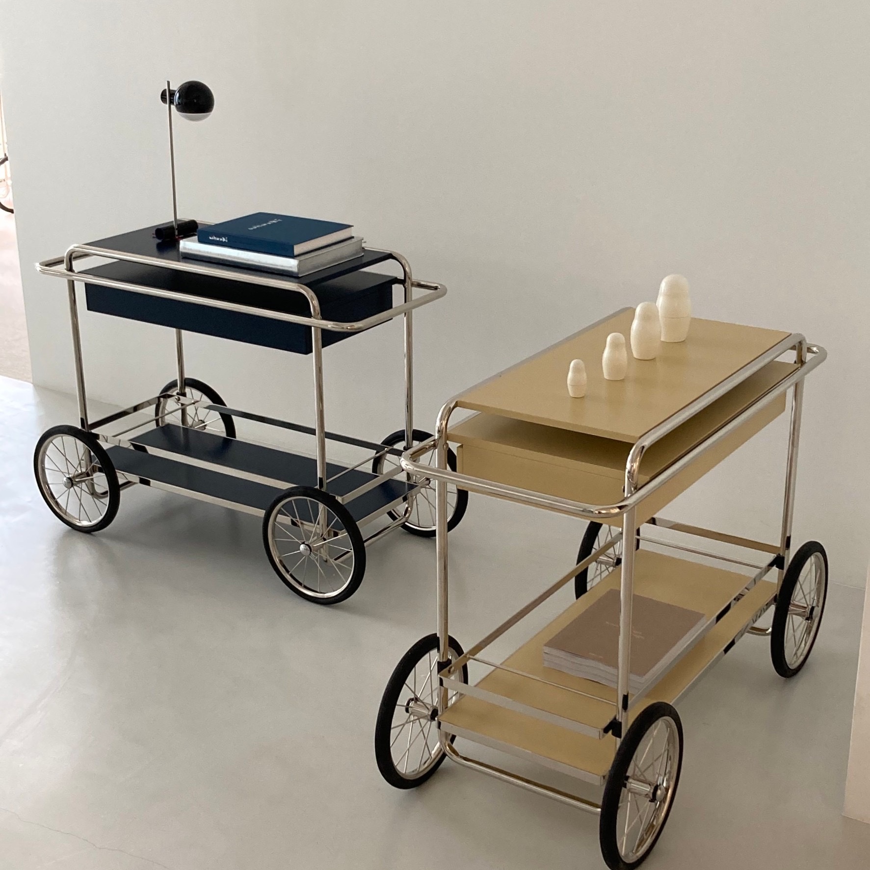[KREAM 단독] Tecta M4R Console Trolley With Bottle Holder White, [KREAM 단독] Tecta M4R Console Trolley With Bottle Holder Yellow Green 착용 스타일