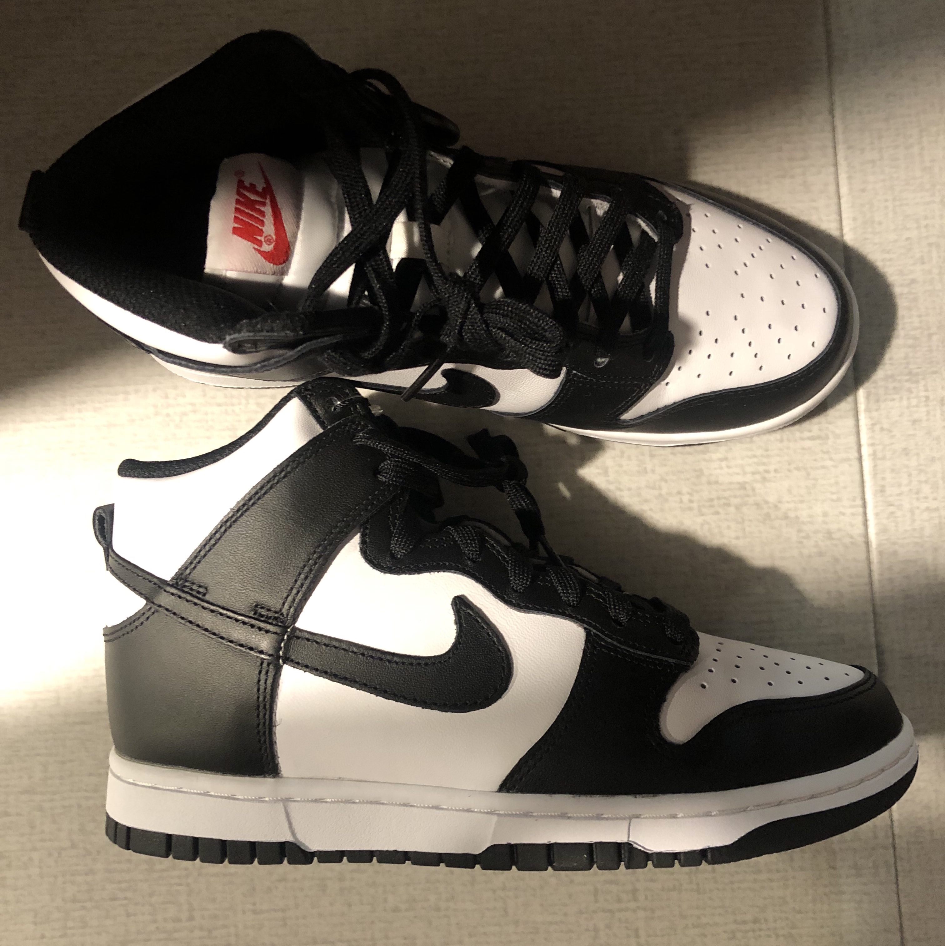 (W) Nike Dunk High Black and White 착용 스타일
