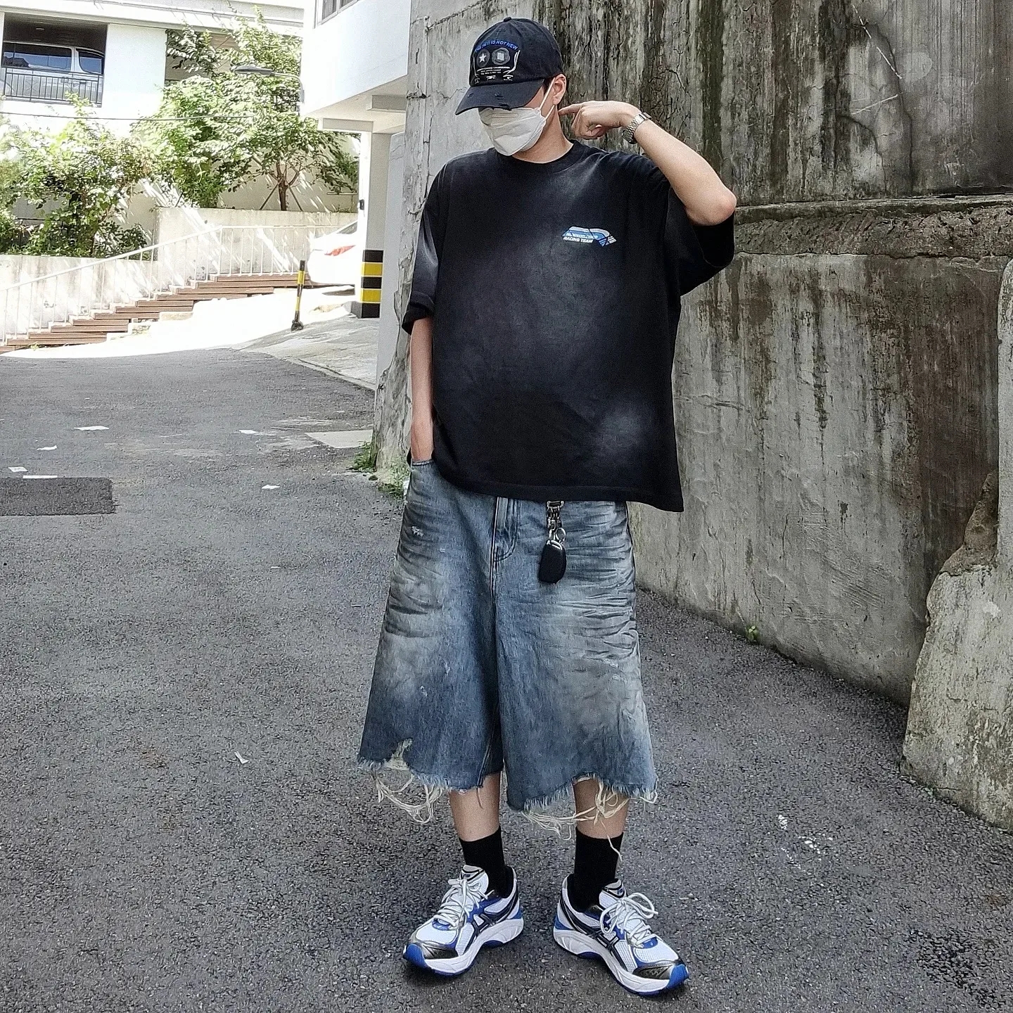 Converse x Ader Error Baseball Cap Black, Project G/R Reworked Bermuda Shorts Blue 착용 스타일 - 1