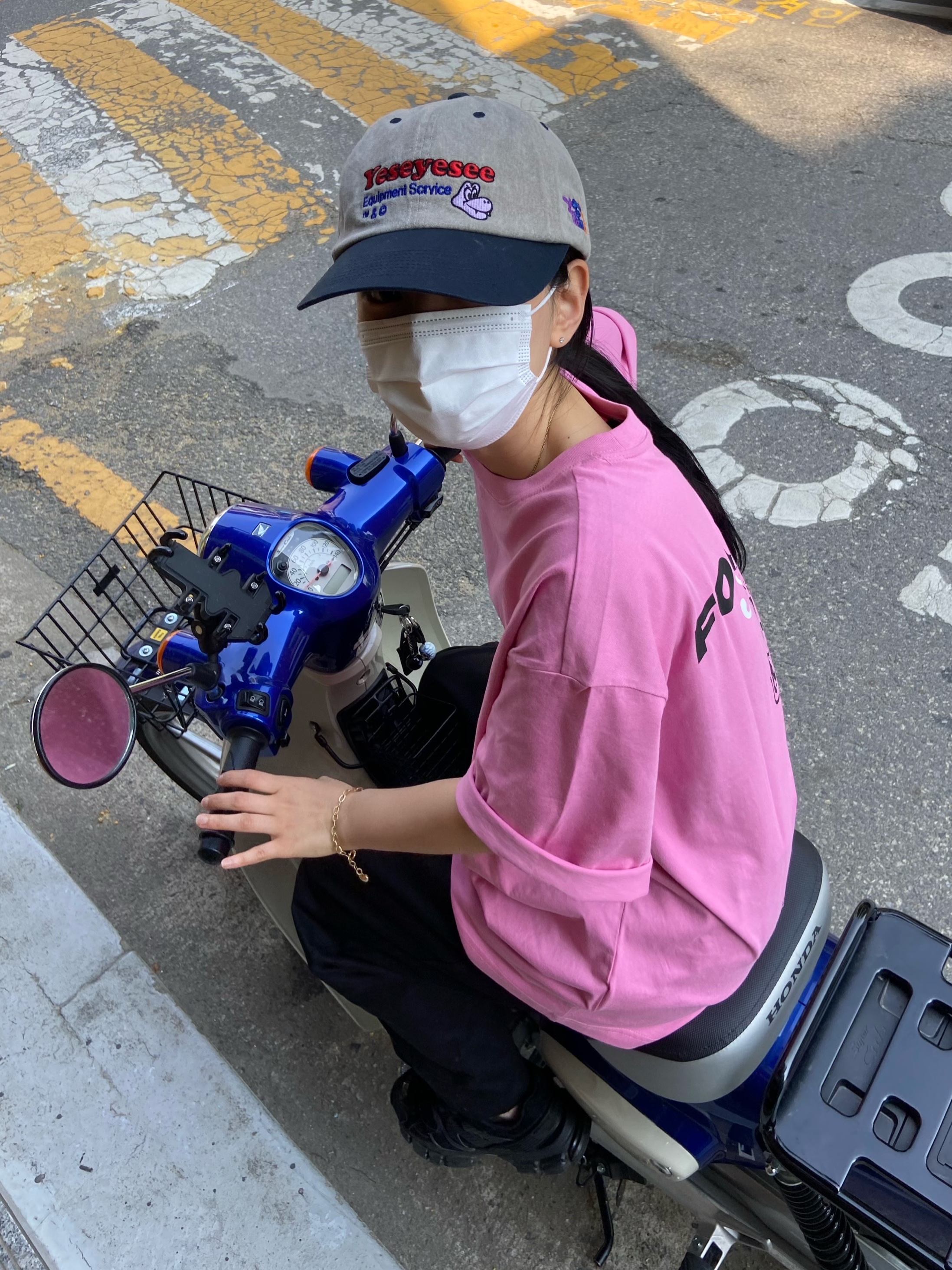 Stussy Welcome Mat Cocoa 착용 스타일 - 3