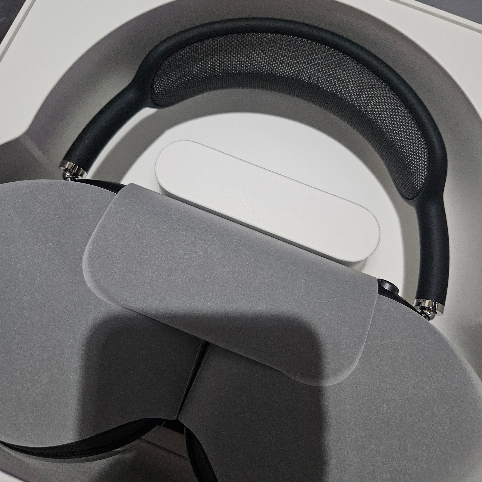 Apple AirPods Max Lightning Space Gray (Korean Ver.) 착용 스타일