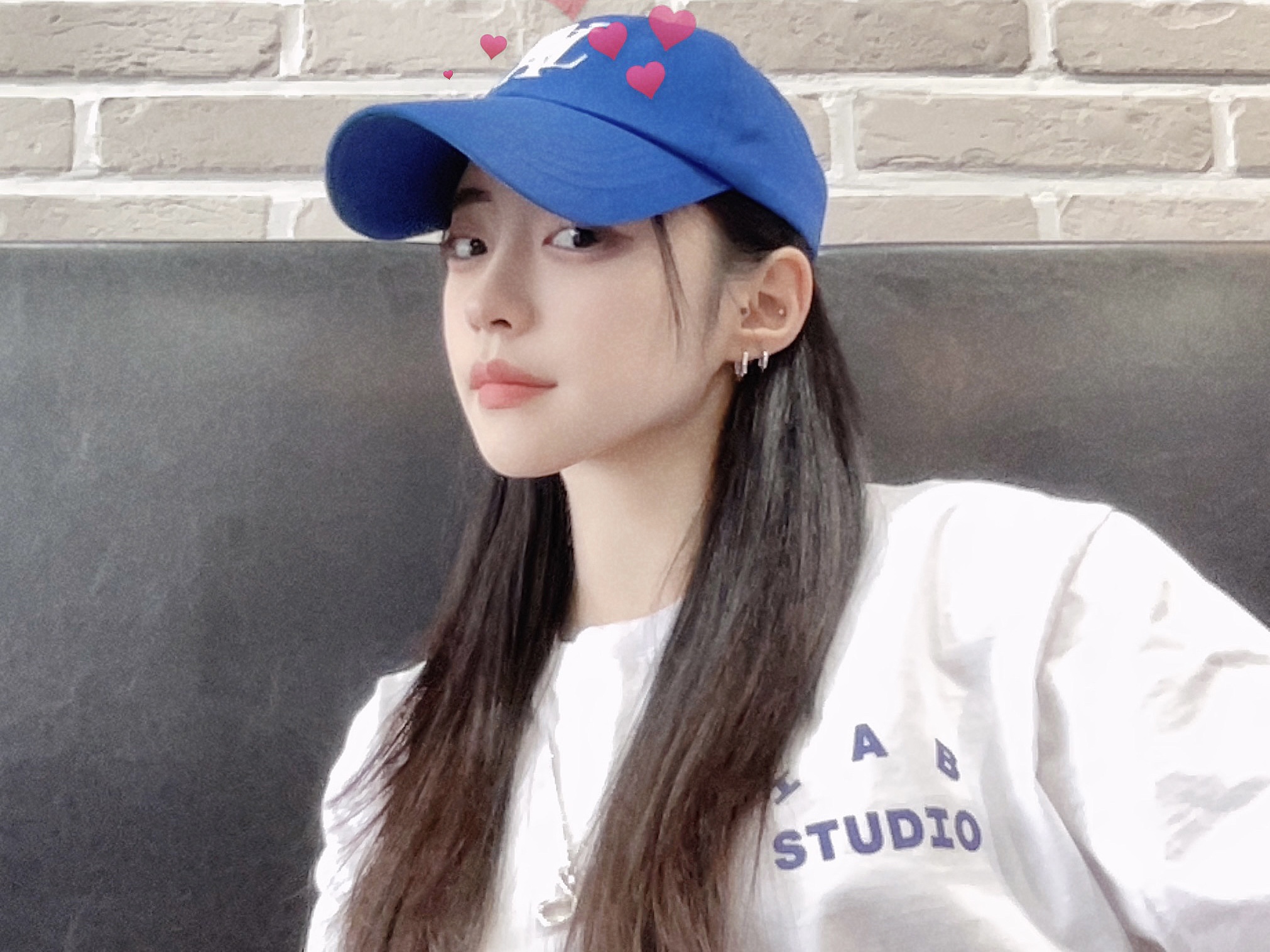 IAB Studio 10th Anniversary T-Shirt White 착용 스타일 - 1