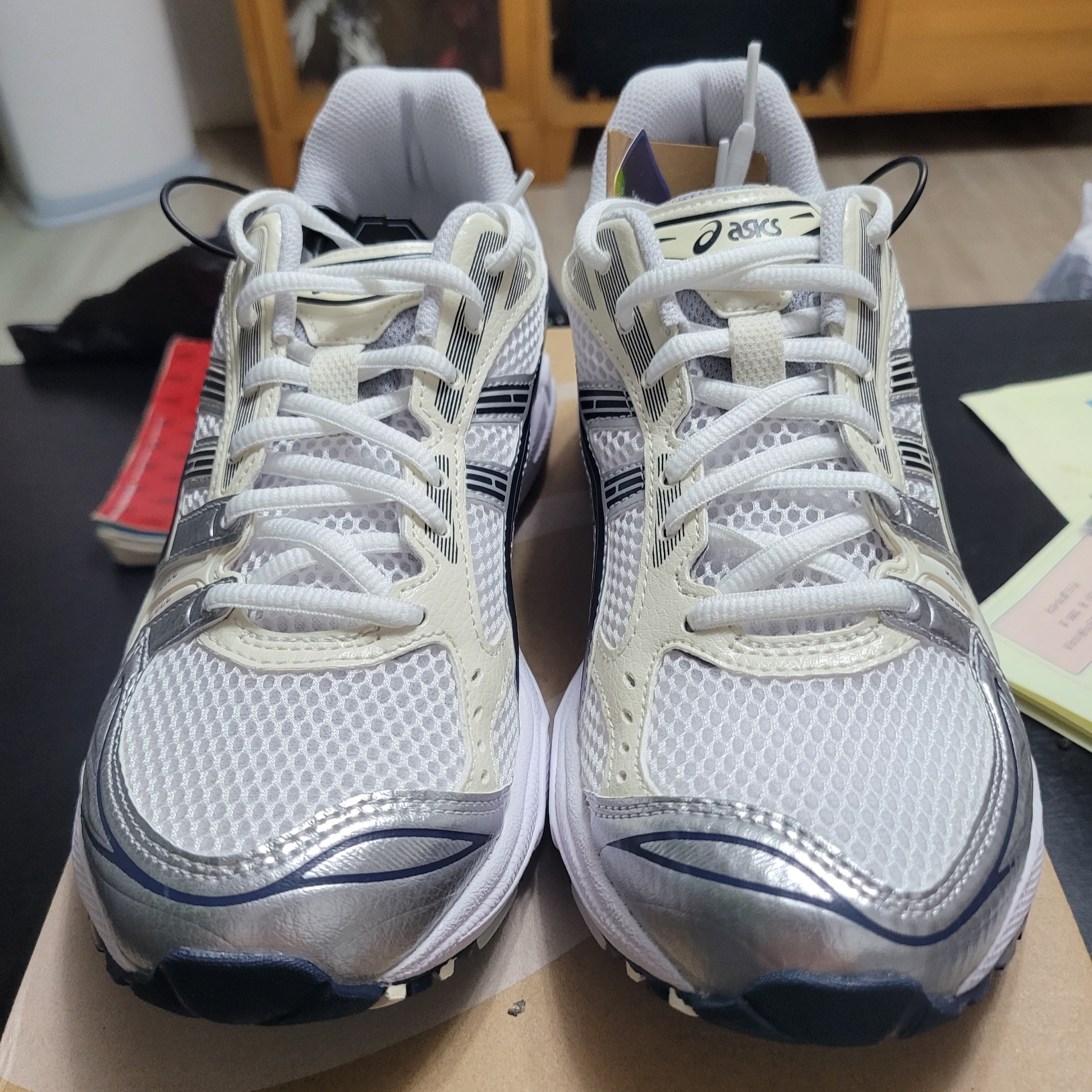 (W) Asics Gel-Kayano 14 White Midnight 착용 스타일 - 2