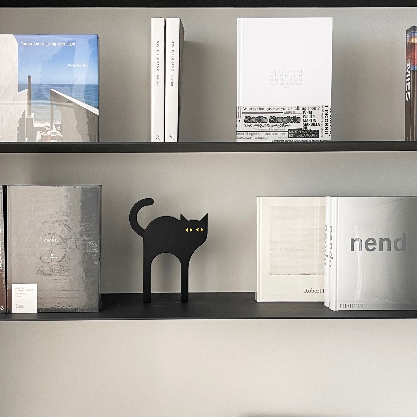 Tecta Cat Black 착용 스타일
