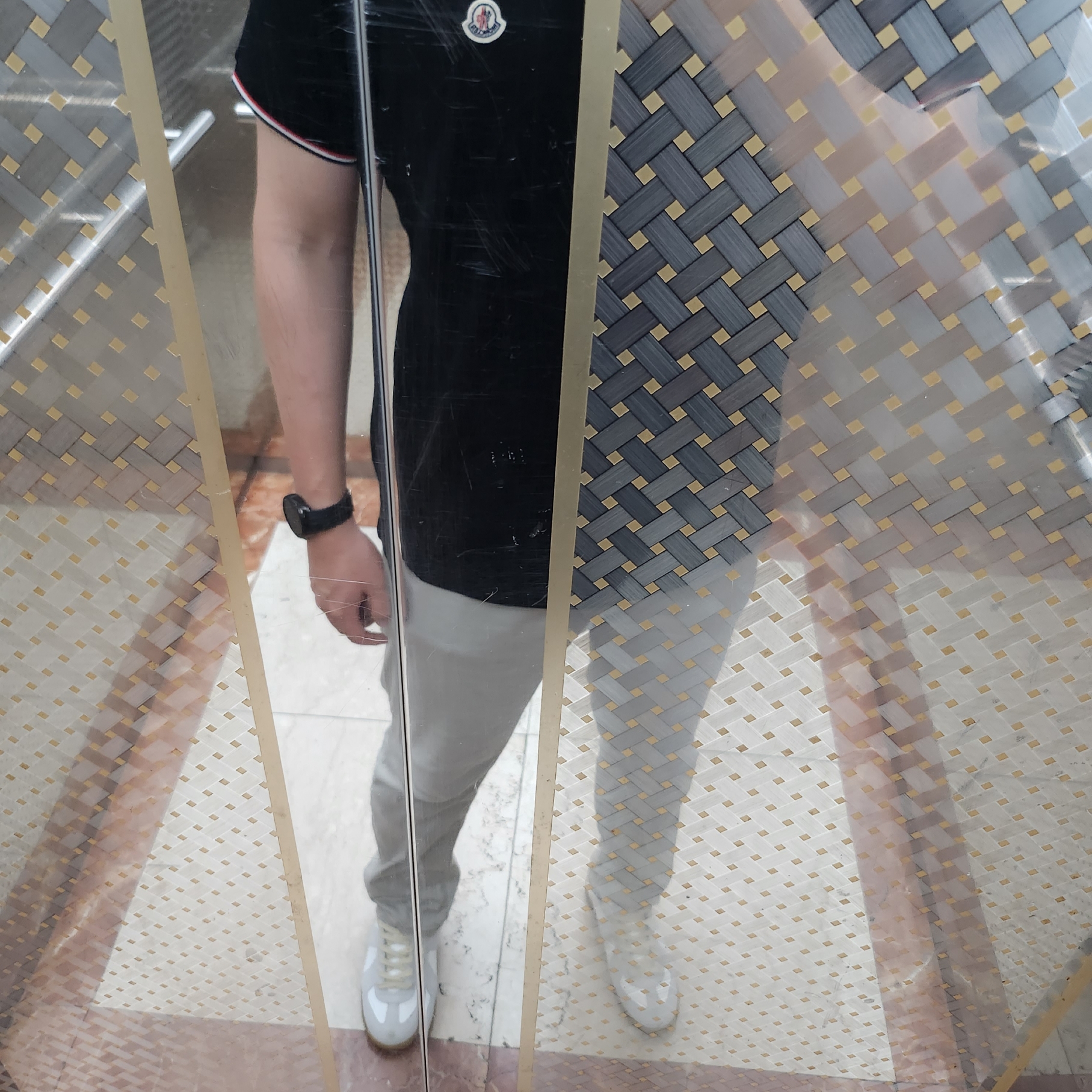 Moncler Logo Polo Shirt Black - 23SS, Maison Margiela Calfskin Replica Sneakers 착용 스타일 - 1