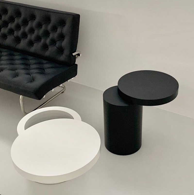 Tecta K8A Couch Table White Lacquered, Tecta K8A Couch Table Black Fenix 착용 스타일