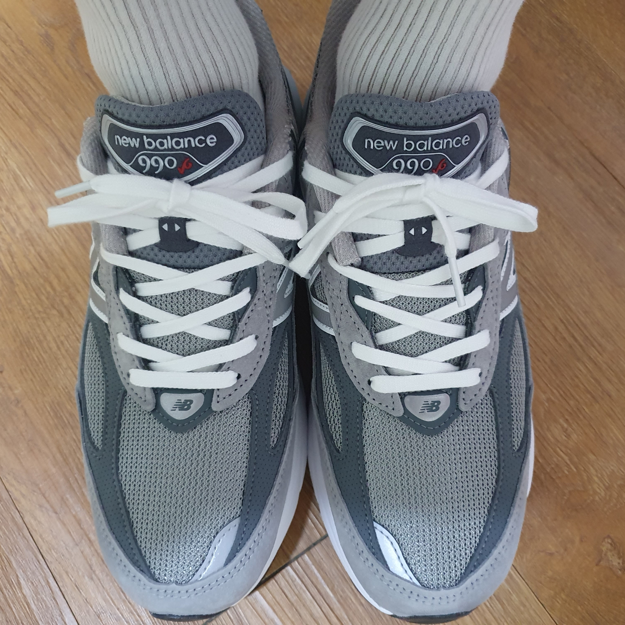 New Balance 990v6 Made in USA Grey - D Standard 착용 스타일 - 3