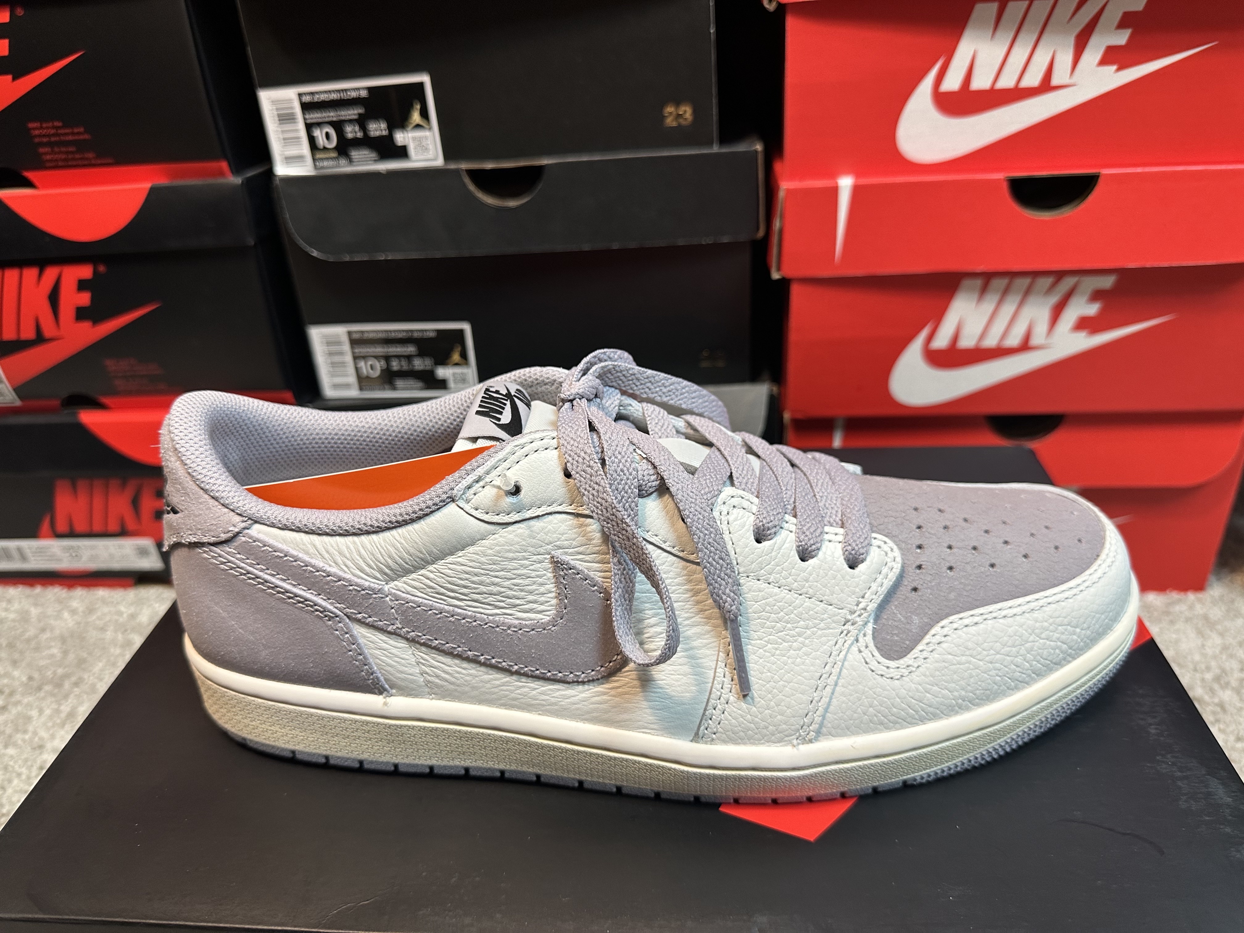 Jordan 1 Retro Low OG Atmosphere Grey 착용 스타일 - 5
