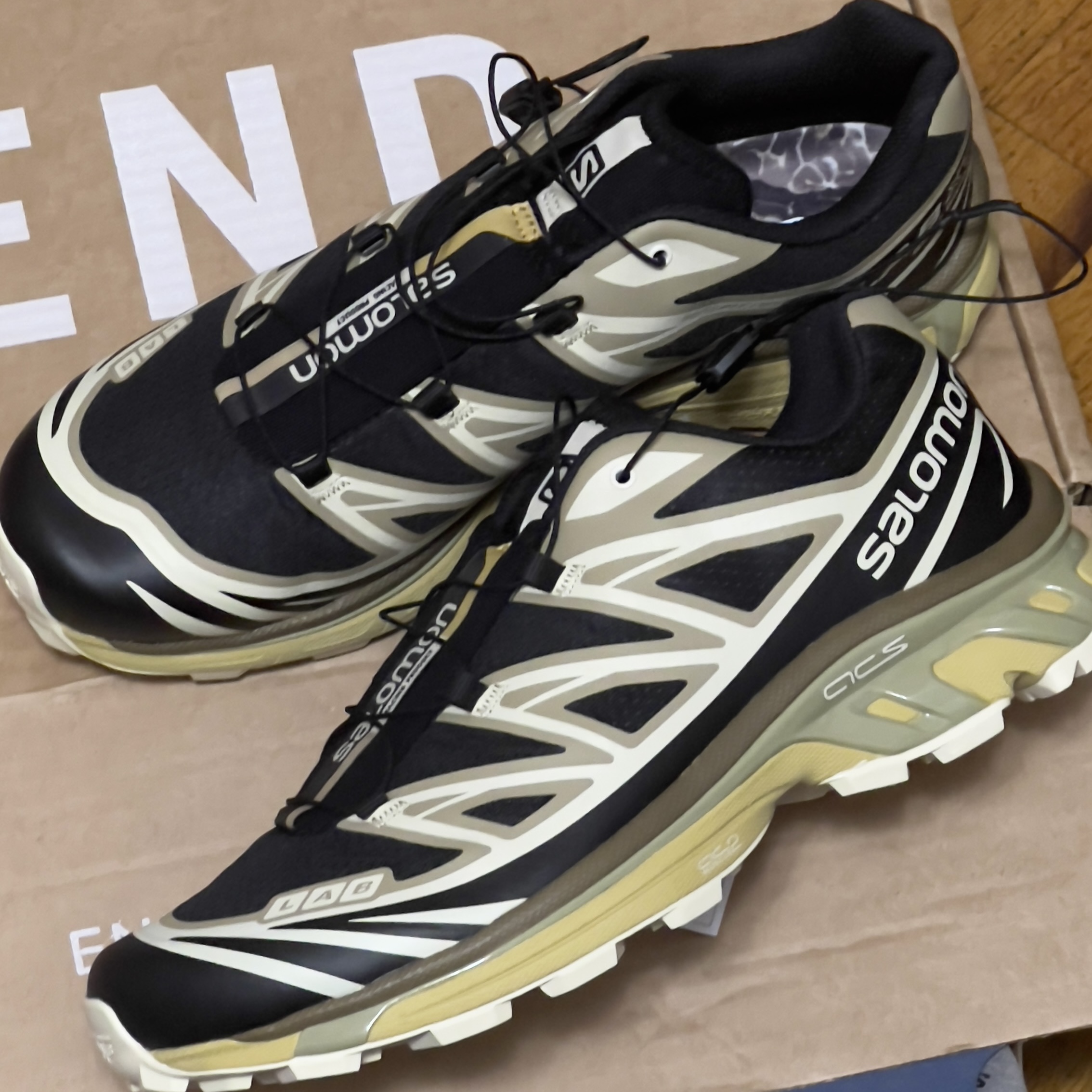 Salomon x END. XT-6 Dark Truffle 착용 스타일