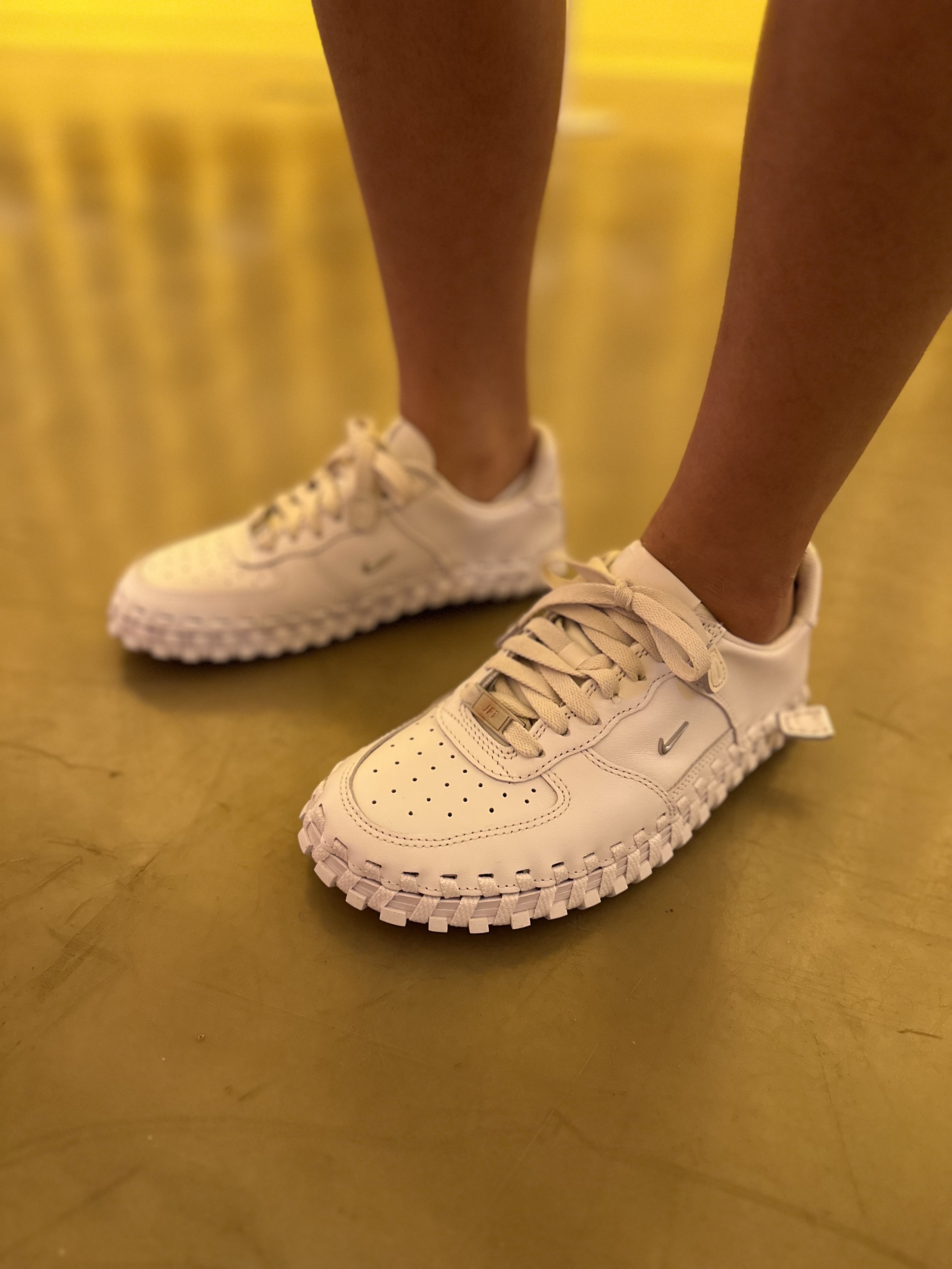 Prada Small Padded Prada Soft Nappa Leather Bag White, Nike x Jacquemus J Force 1 Low LX SP White 착용 스타일 - 3