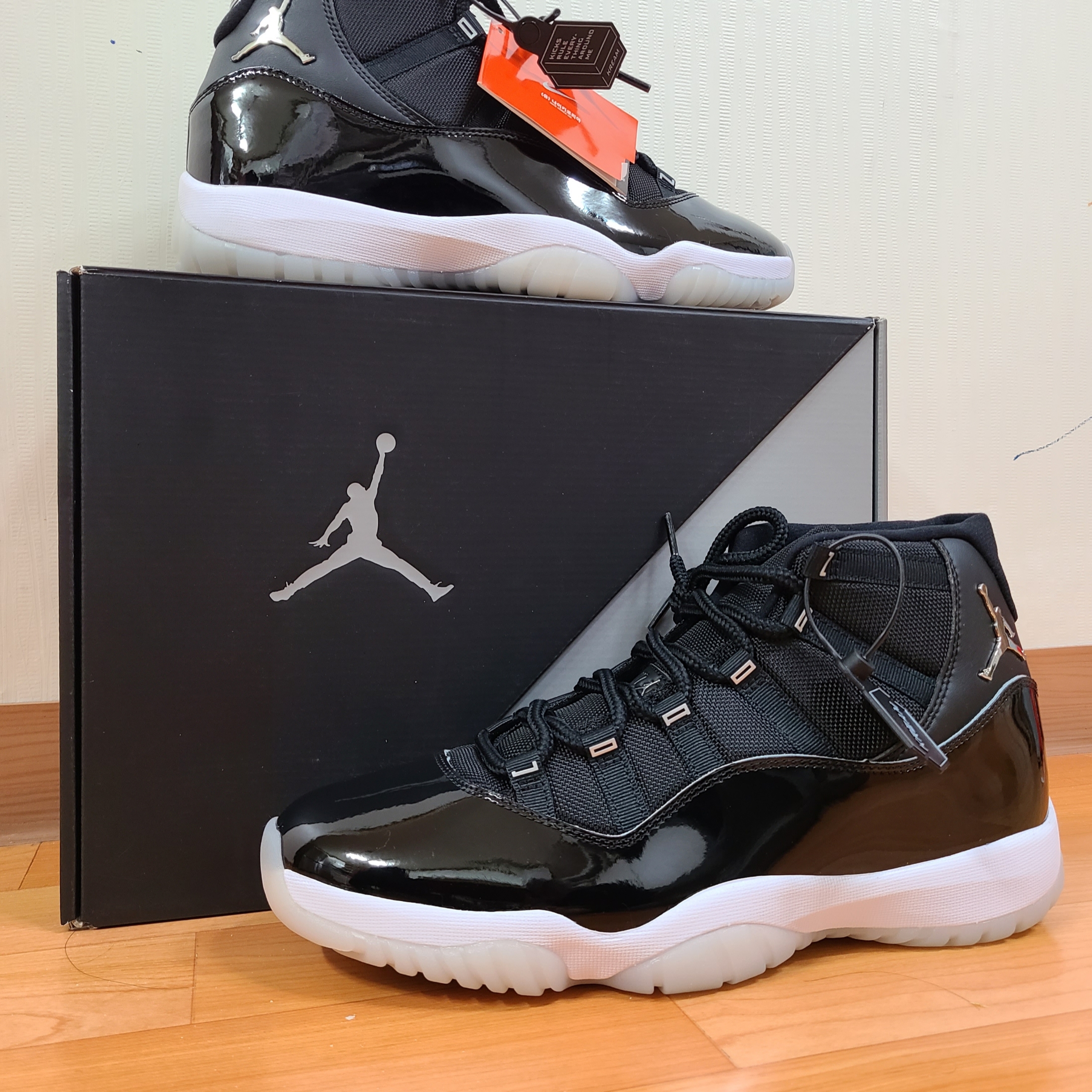 Jordan 11 Retro Jubilee 착용 스타일 - 3