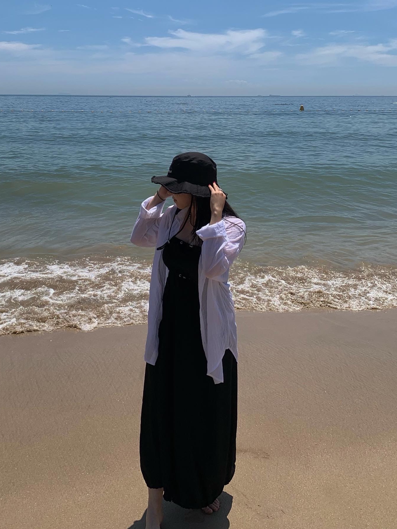 Jacquemus Le Bob Artichaut Bucket Hat Black 착용 스타일 - 3