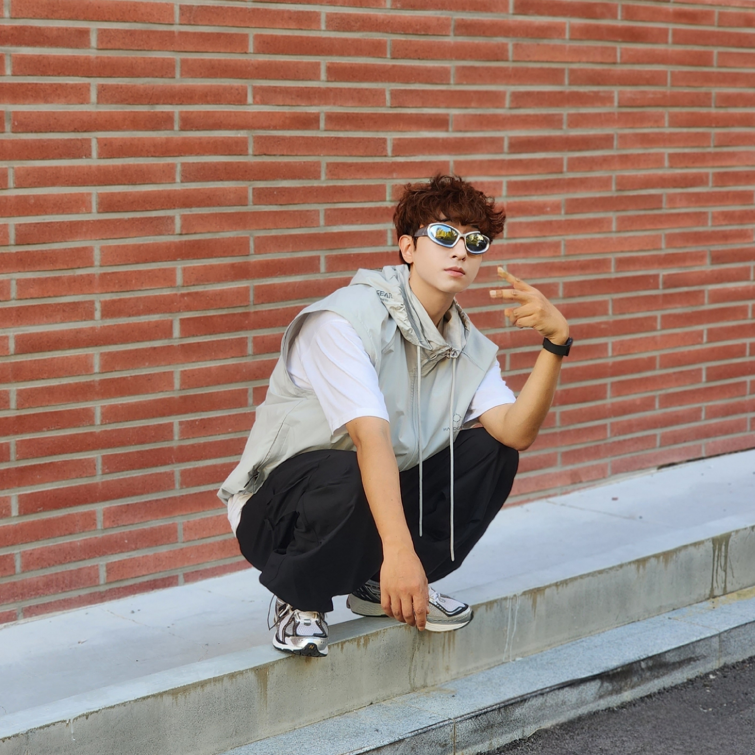 New Balance 1906R White Gold 착용 스타일 - 3