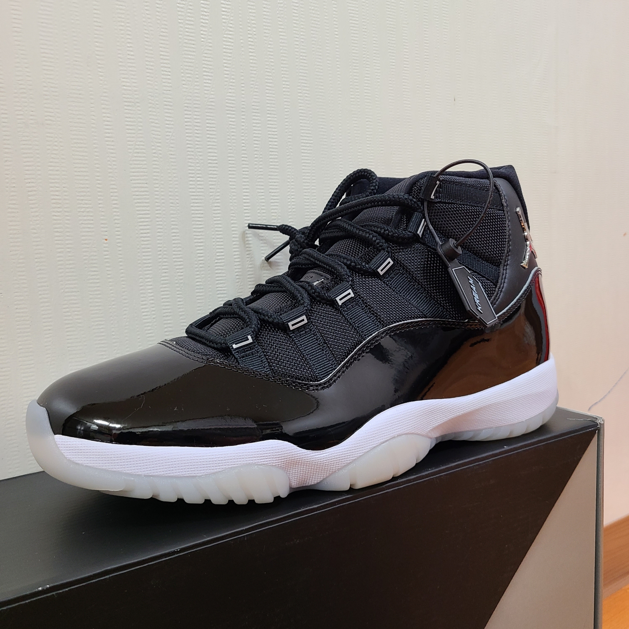 Jordan 11 Retro Jubilee 착용 스타일 - 1