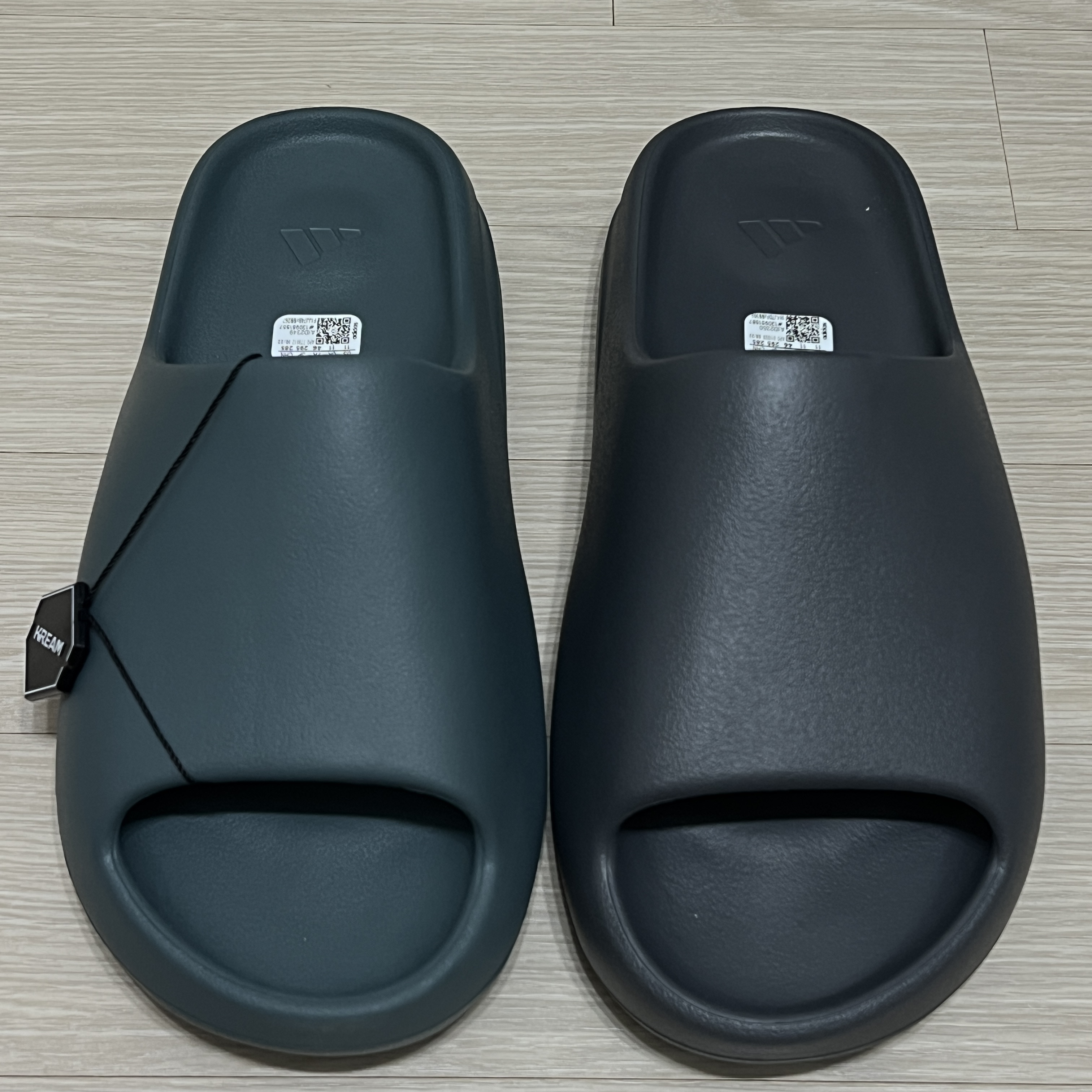 Adidas Yeezy Slide Slate Marine, Adidas Yeezy Slide Slate Grey 착용 스타일
