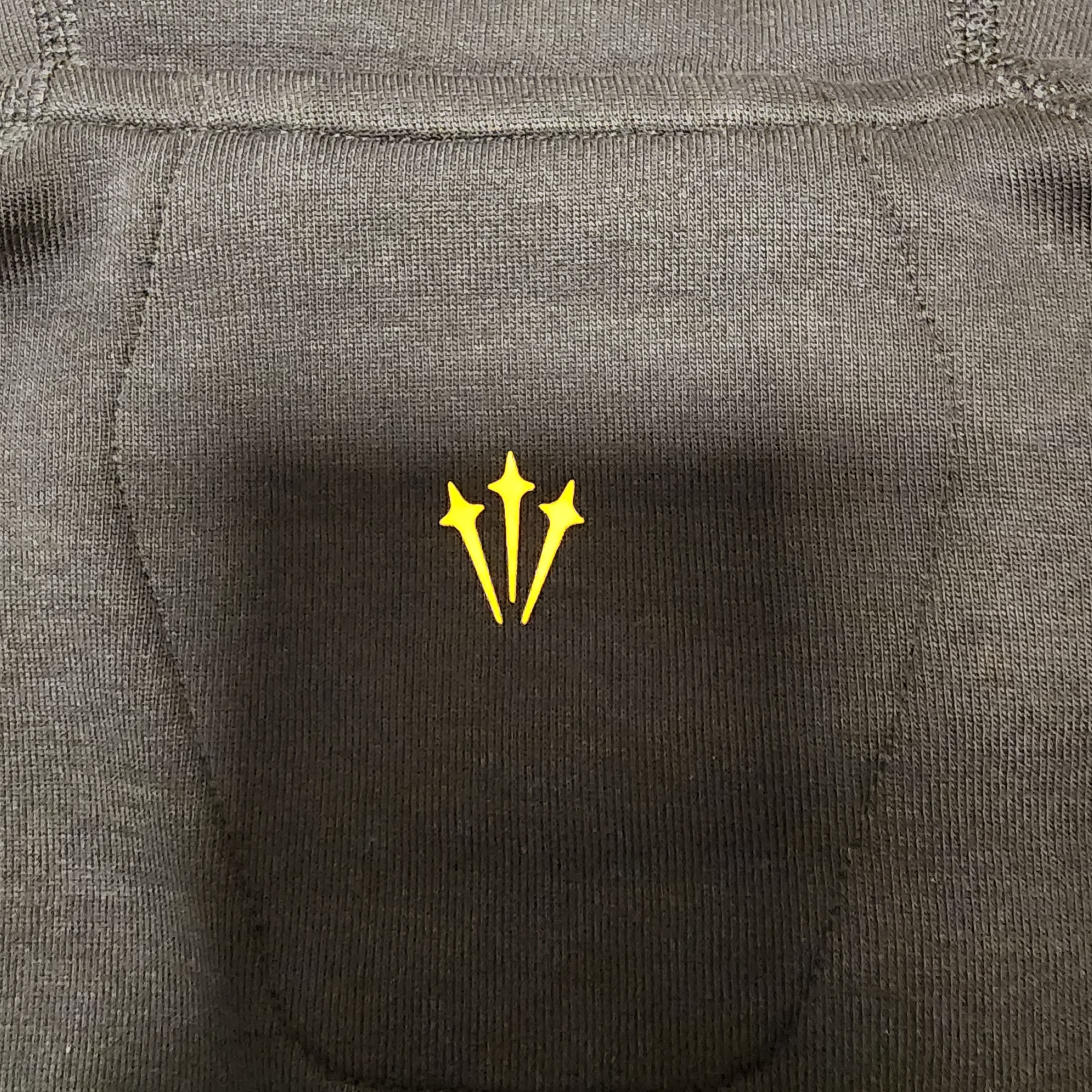 Nike x Drake Nocta Tech Fleece Hoodie Black (FD8453-010) 착용 스타일 - 3