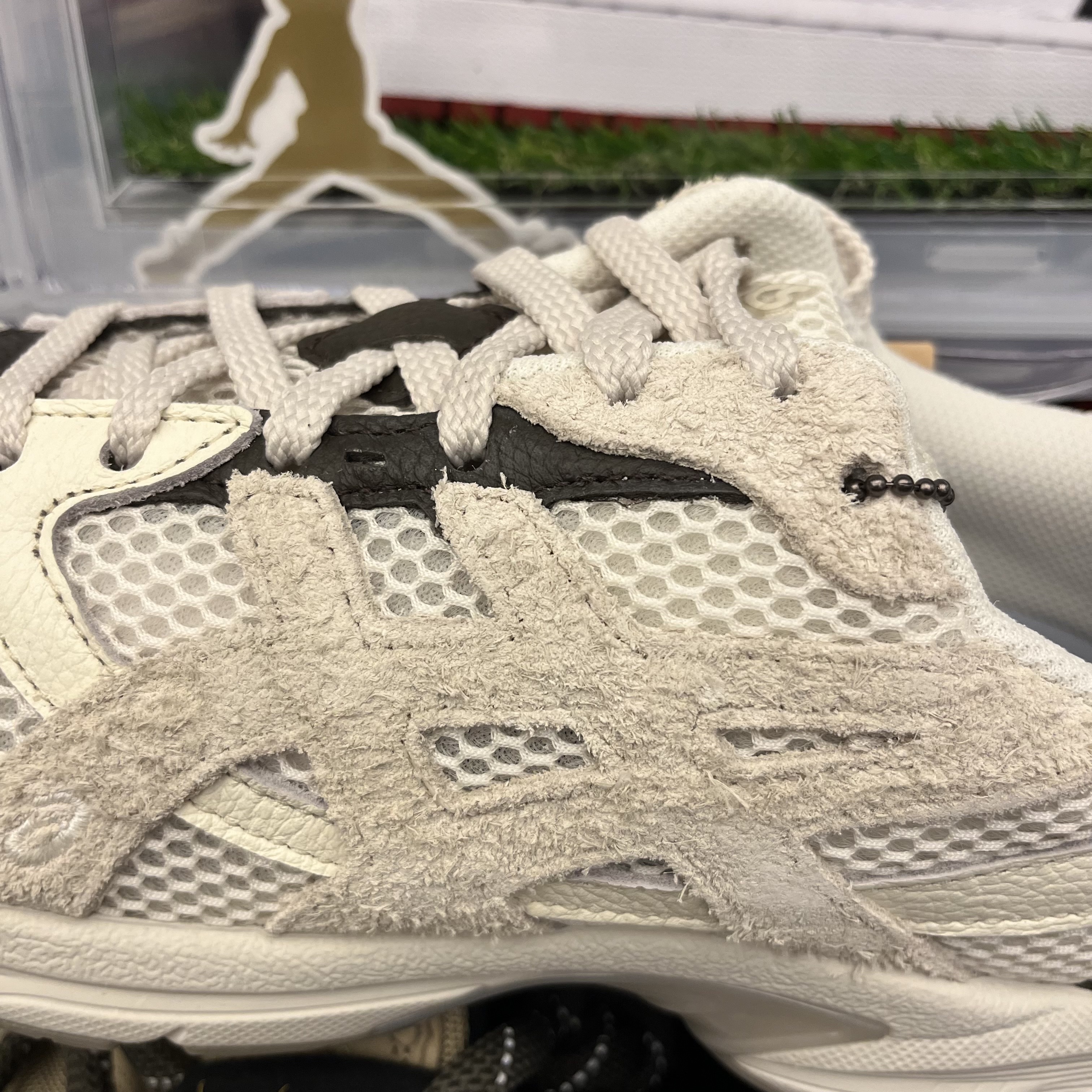 Asics x Hal Studios Gel-1130 MK-III Glacier 착용 스타일 - 3