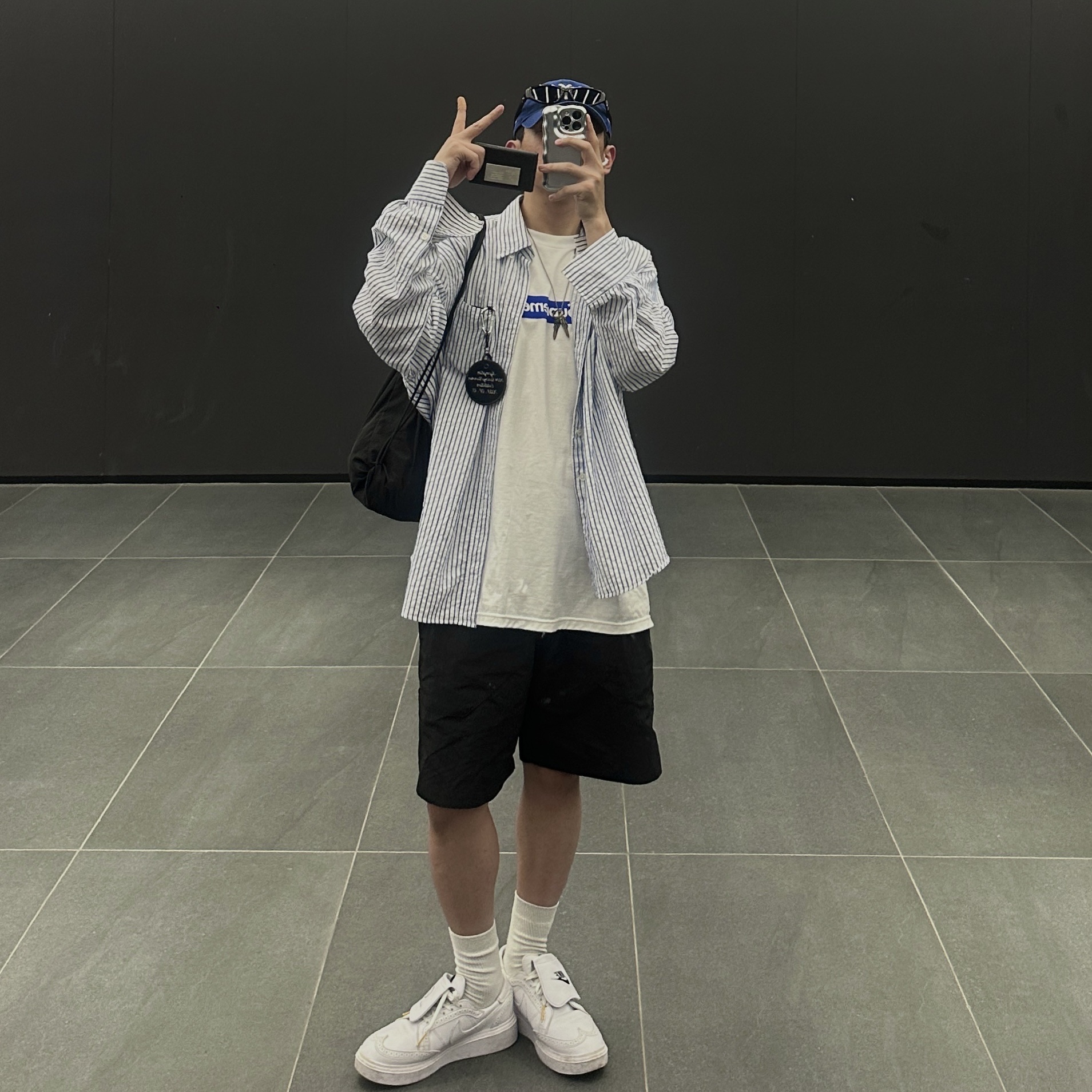 Nike x Peaceminusone Kwondo1 White, Supreme Seoul Box Logo T-Shirt White - 23FW 착용 스타일 - 2