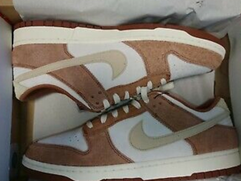 Nike Dunk Low Pro Premium Medium Curry 착용 스타일