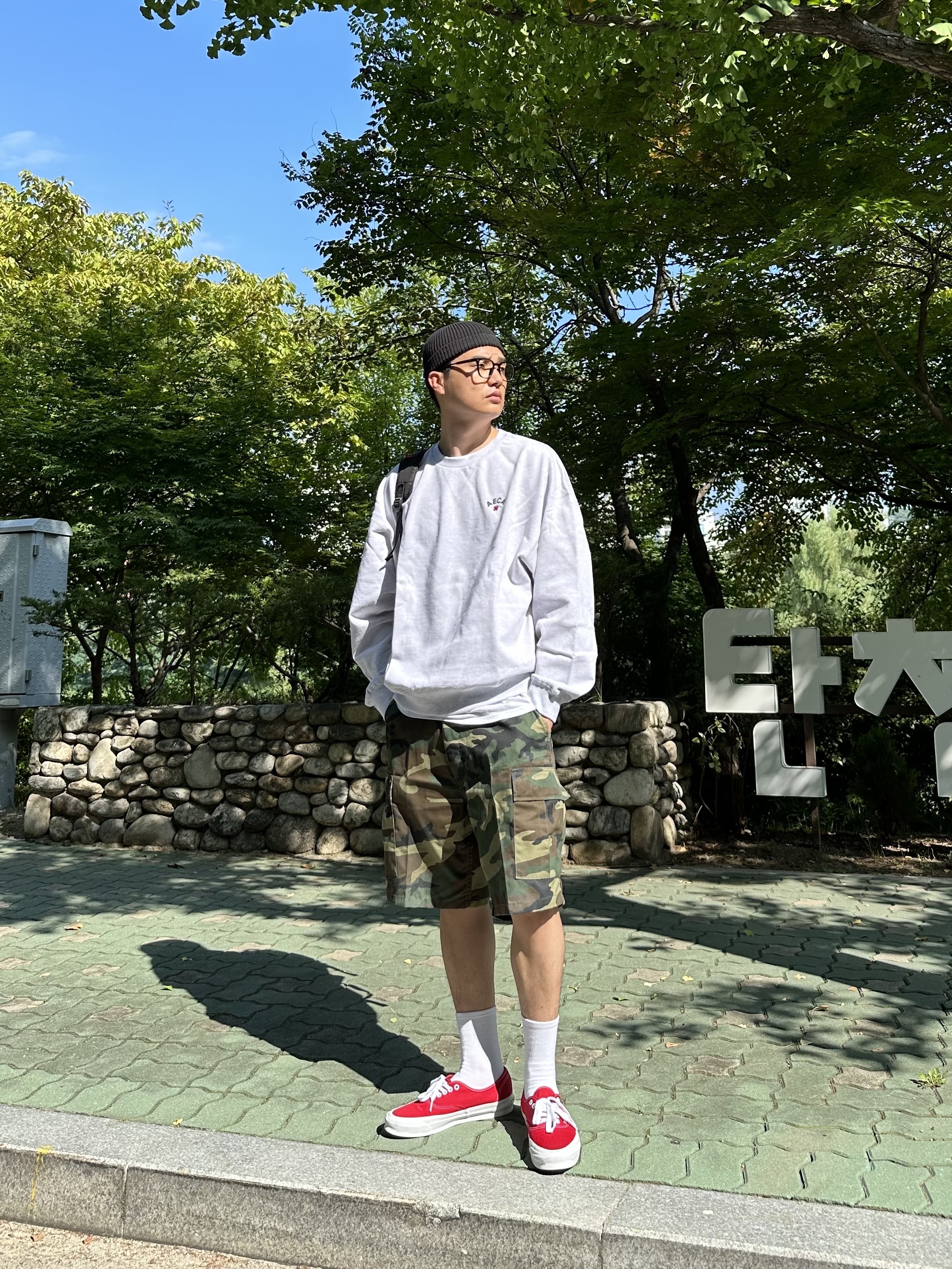 Vans Vault OG Authentic LX Red 착용 스타일 - 2